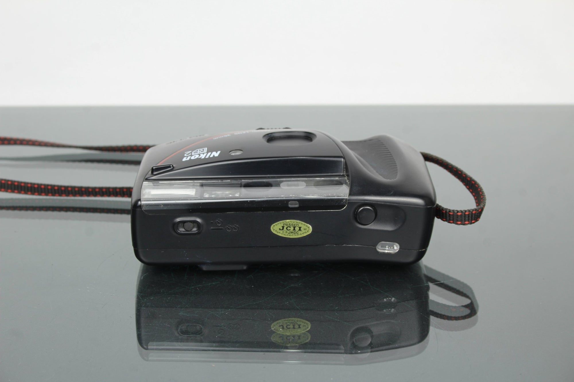 Nikon RF2 - Dutch|Thrift