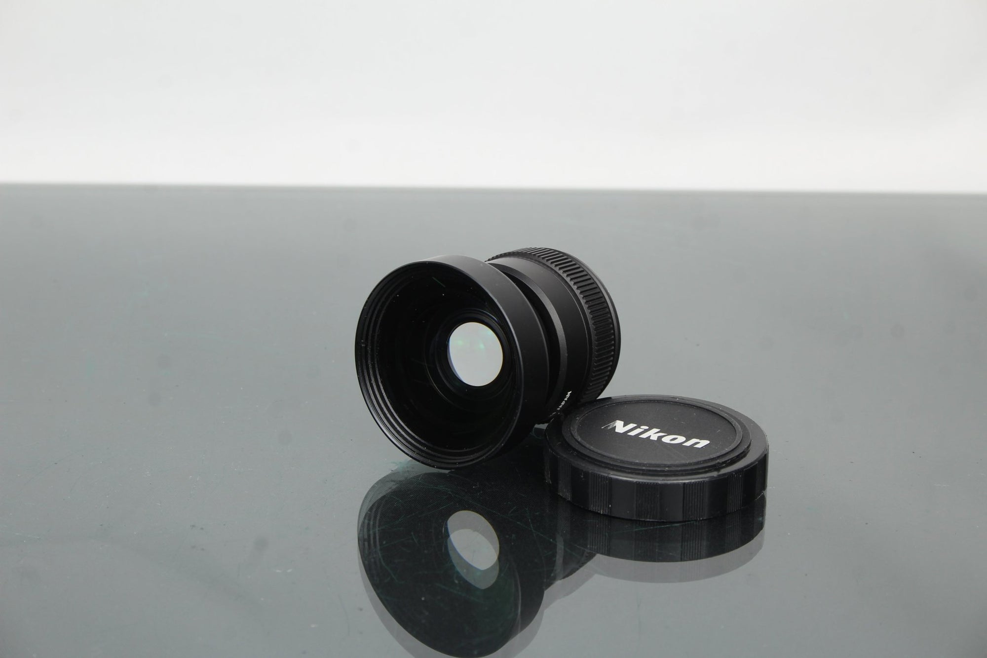 Nikon Wide Converter WC - E24 0.66x - Dutch|Thrift