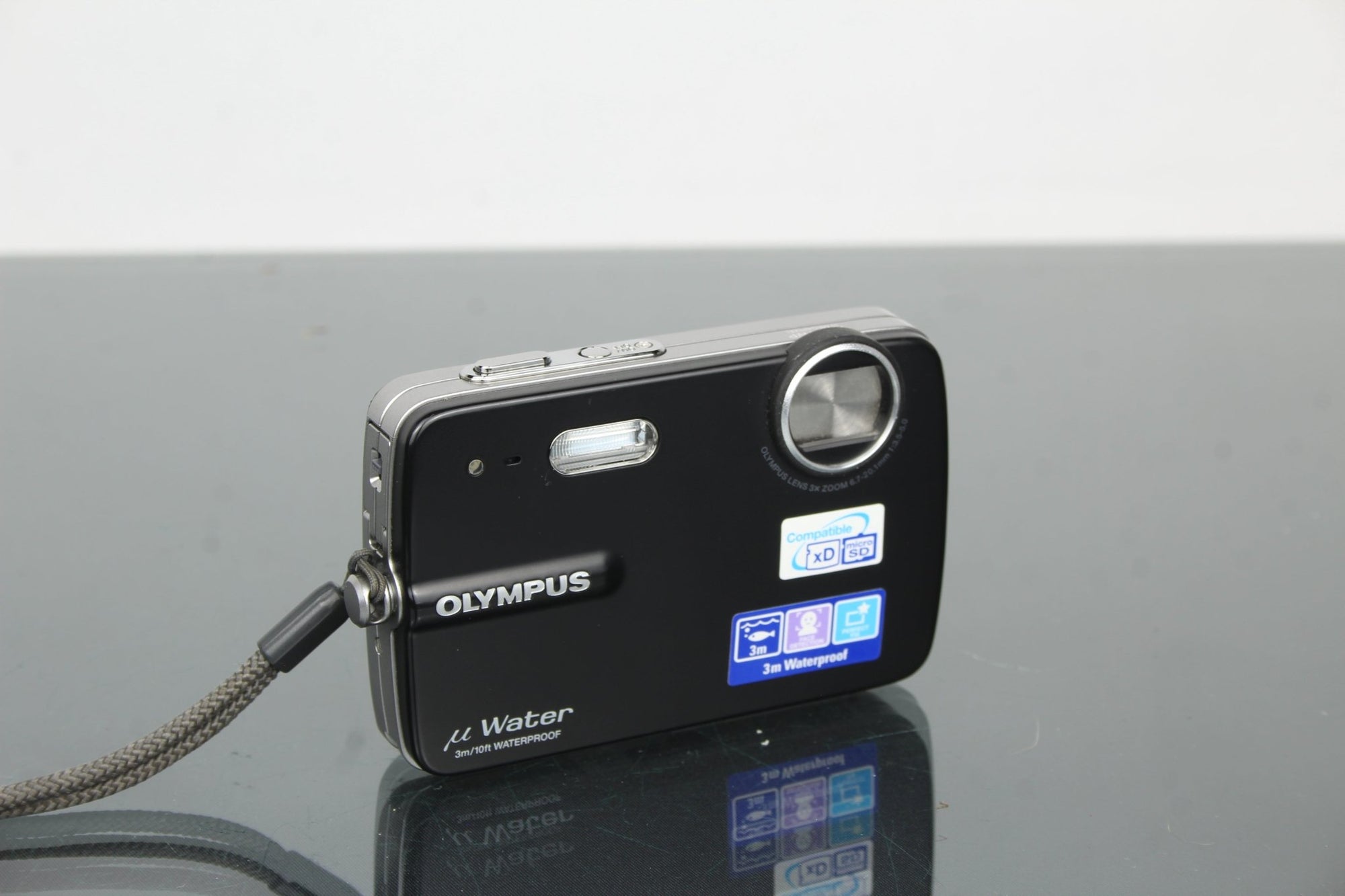 Olympus 550WP Waterproof - Dutch|Thrift