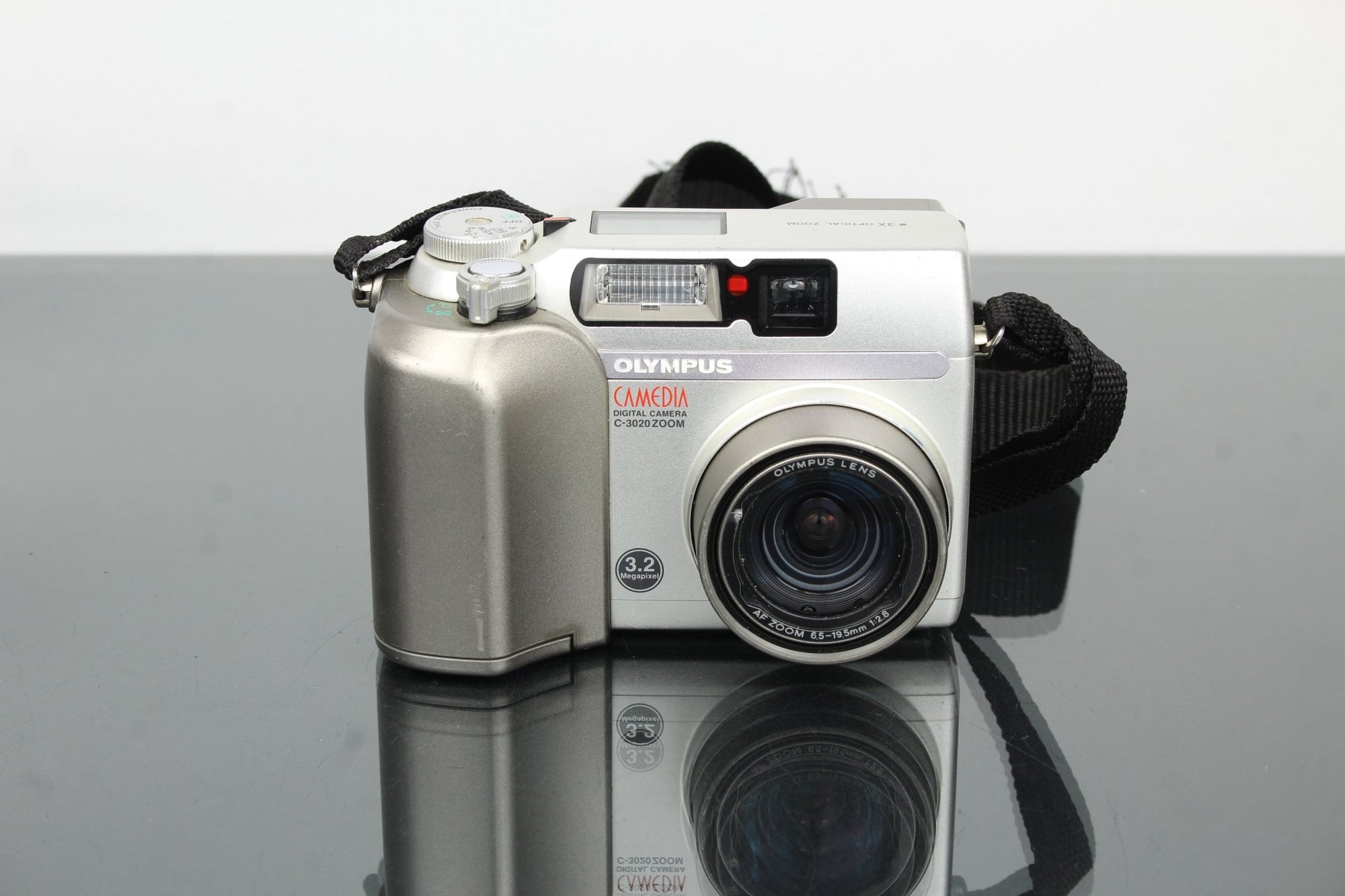 Olympus C - 3020 zoom - Dutch|Thrift