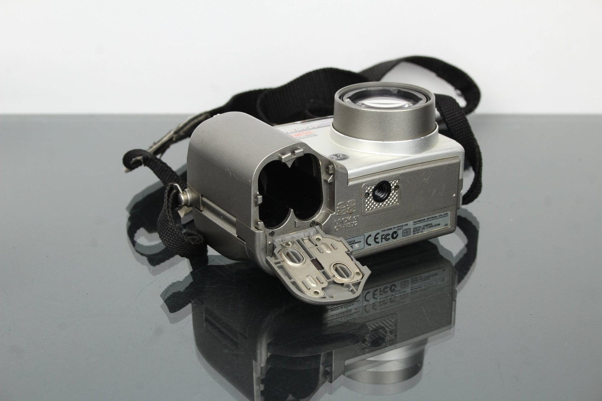 Olympus C - 3020 zoom - Dutch|Thrift