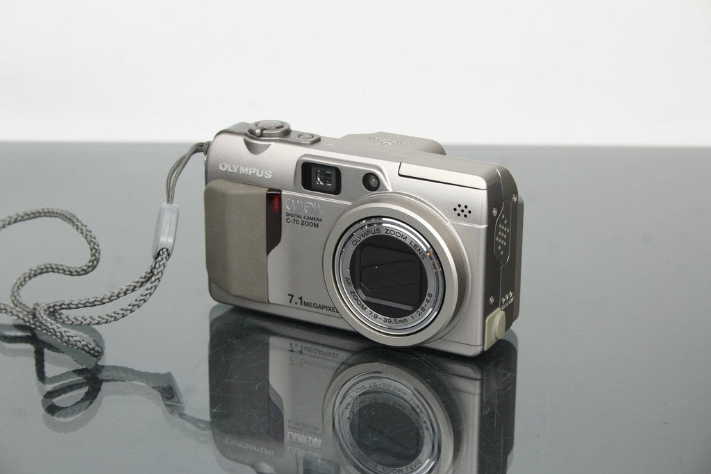 Olympus C - 70 Zoom - Dutch|Thrift