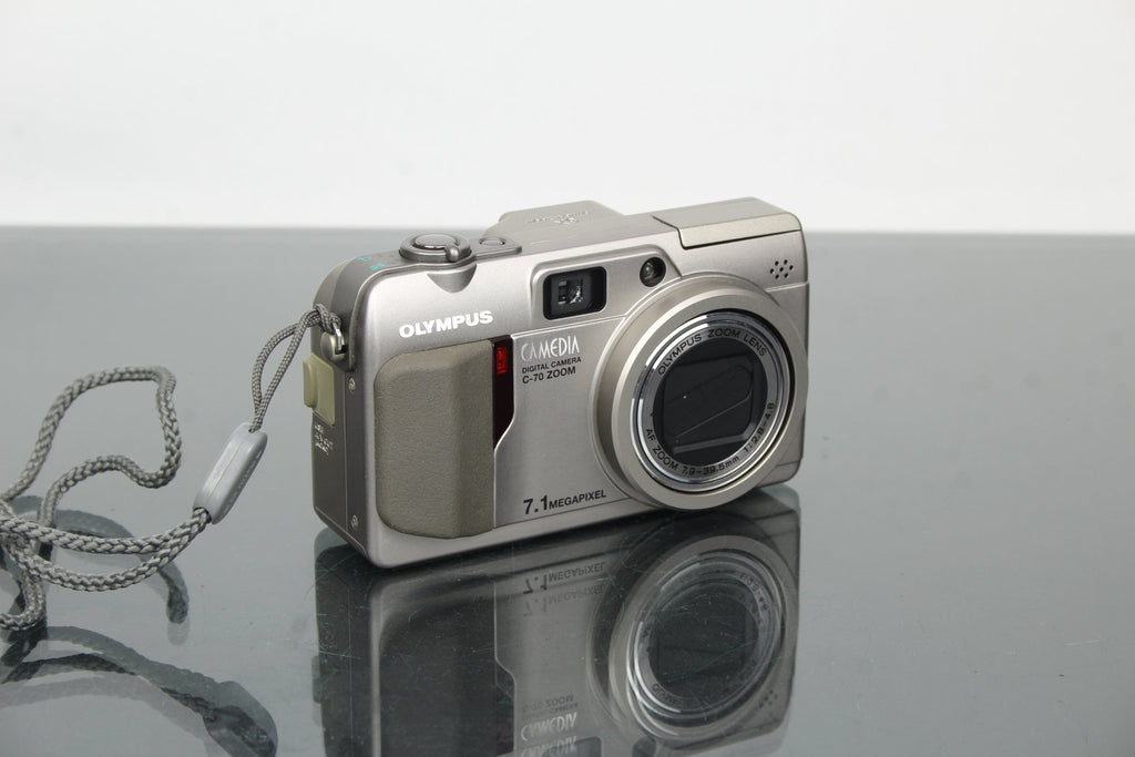 Olympus C - 70 Zoom - Dutch|Thrift