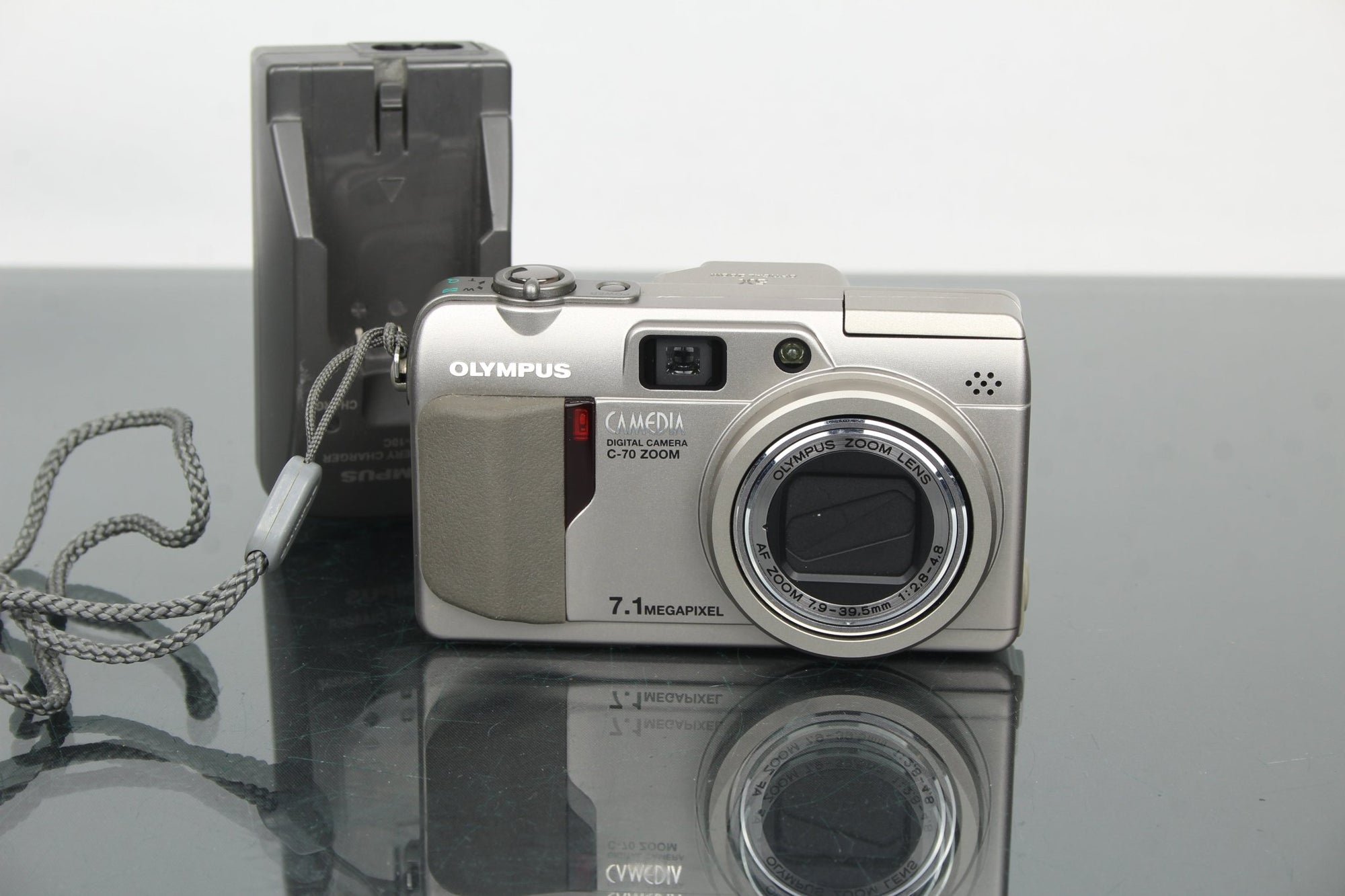 Olympus C - 70 Zoom - Dutch|Thrift