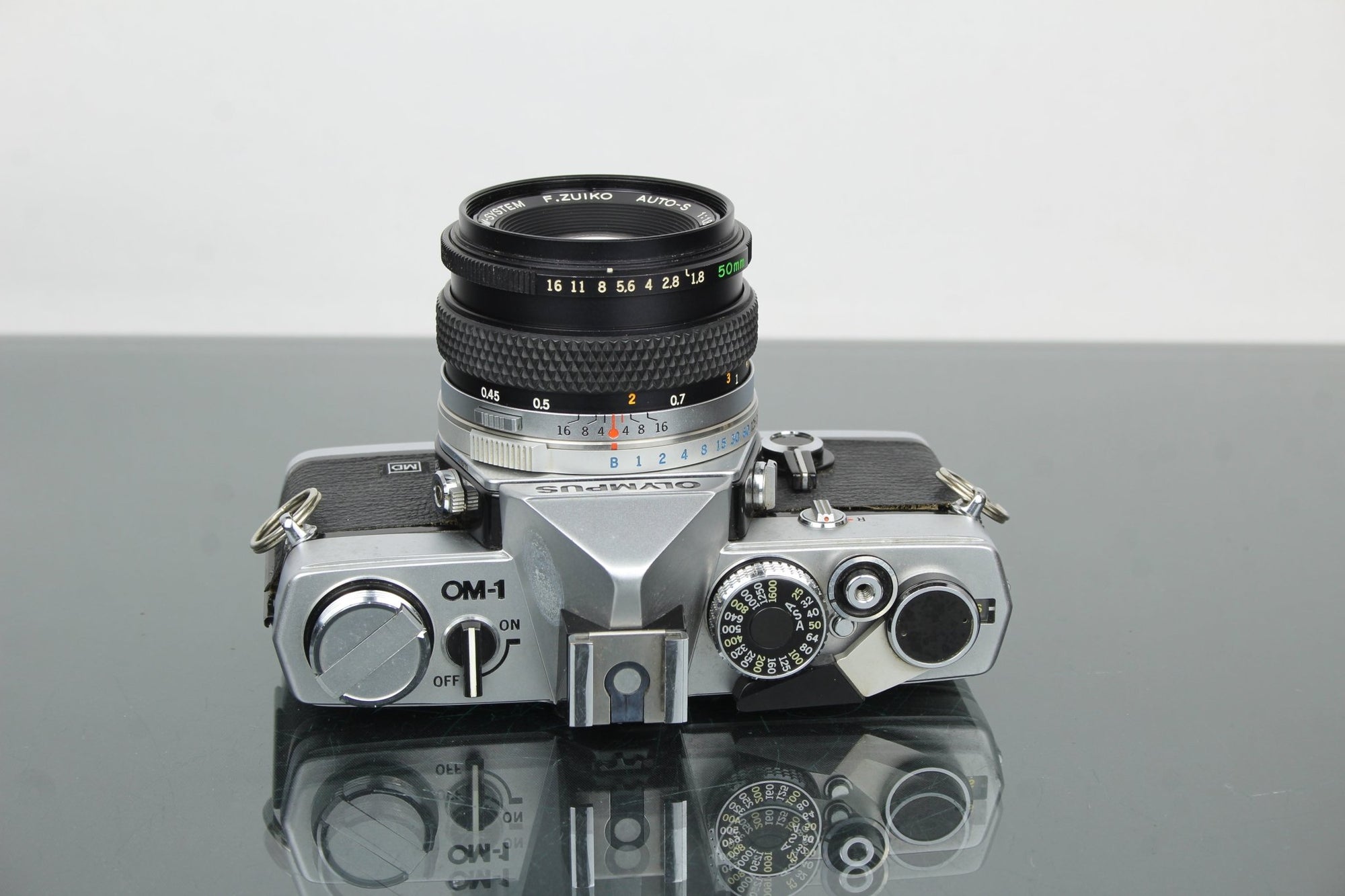 Olympus OM - 1 + 50mm 1.8 Olympus lens - Dutch|Thrift
