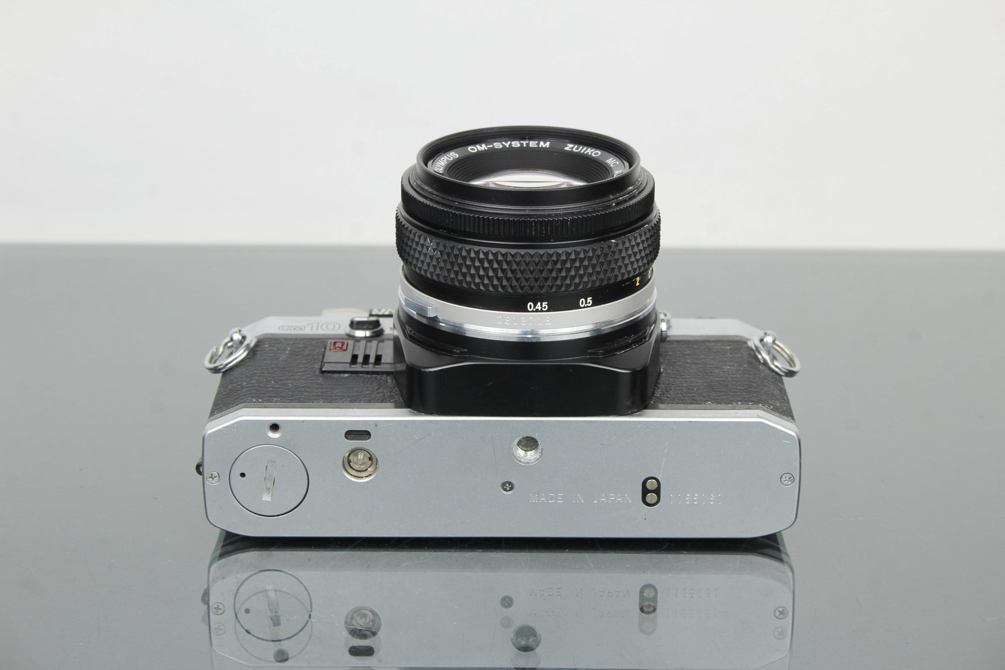 Olympus OM10 + OM Zuiko 50mm 1.8 lens - Dutch|Thrift