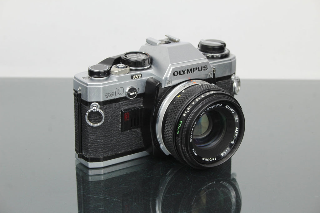 Olympus OM10 + OM Zuiko 50mm 1.8 lens - Dutch|Thrift
