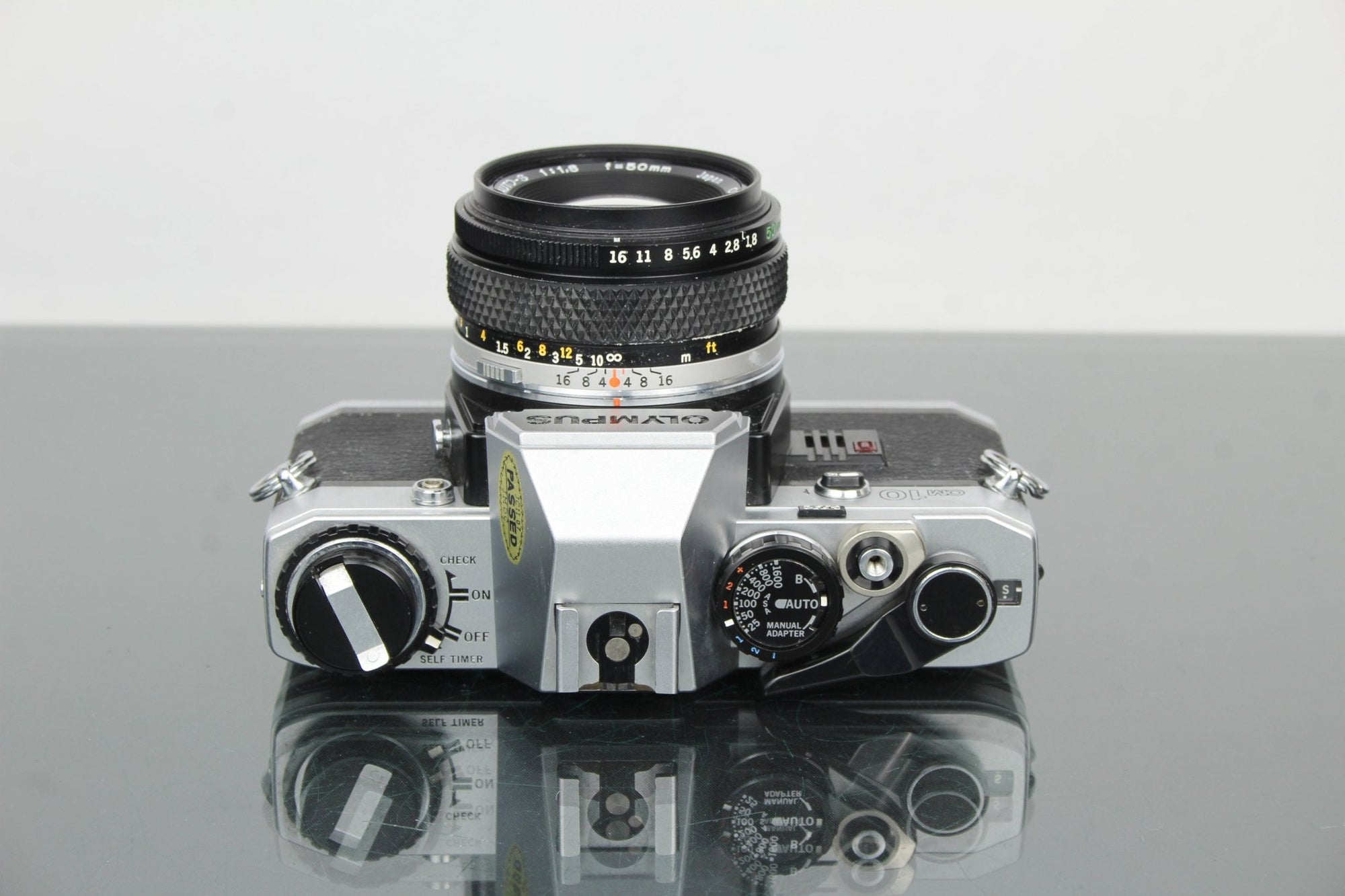 Olympus OM10 + OM Zuiko 50mm 1.8 lens - Dutch|Thrift