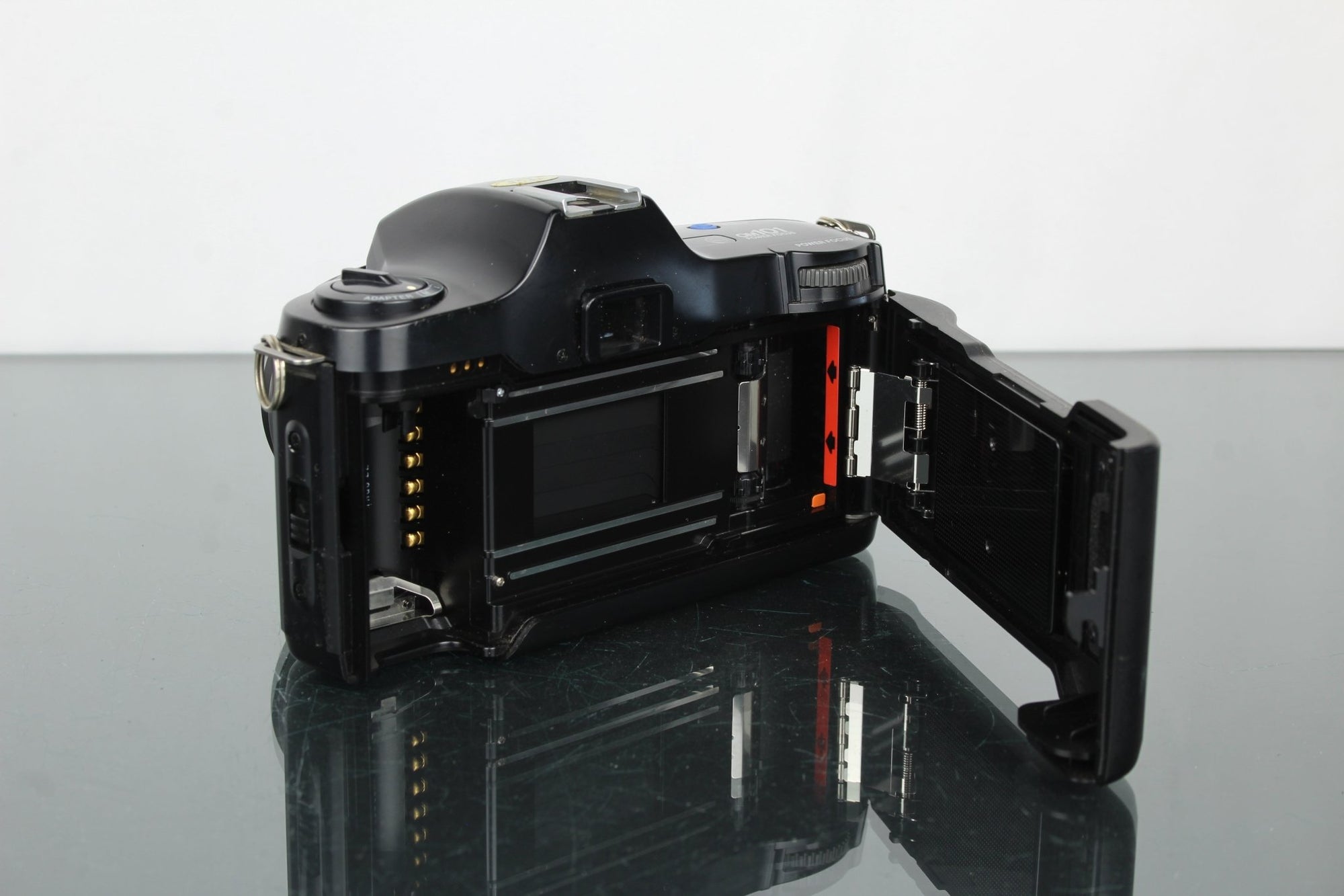 Olympus OM101 + Olympus lens 50mm 1:2 PF - Dutch|Thrift