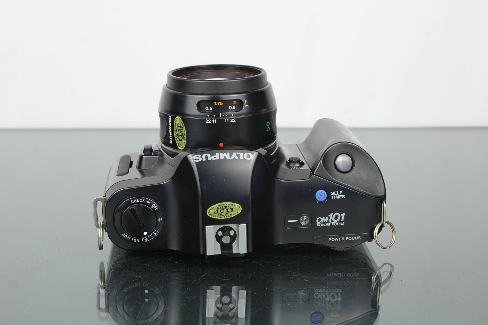 Olympus OM101 + Olympus lens 50mm 1:2 PF - Dutch|Thrift