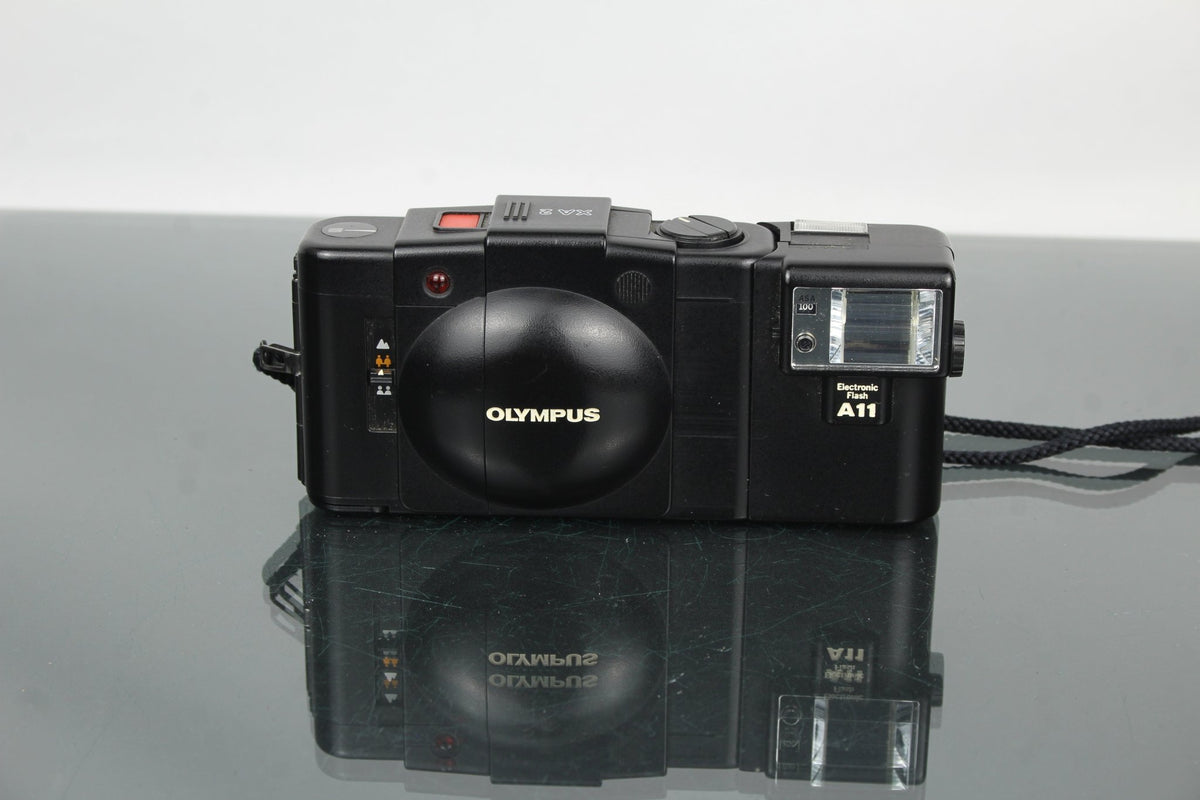 Olympus XA 2 + A11 flash - Dutch|Thrift