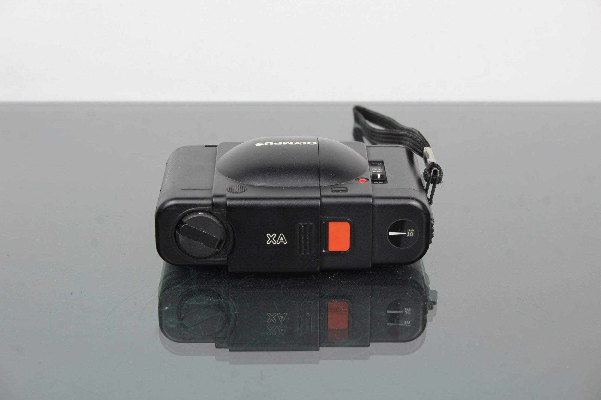 Olympus XA - Dutch|Thrift