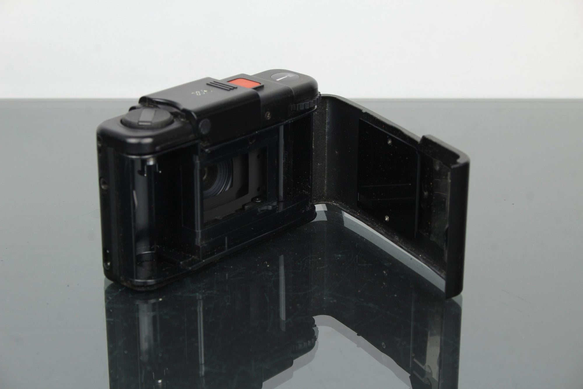 Olympus XA - Dutch|Thrift