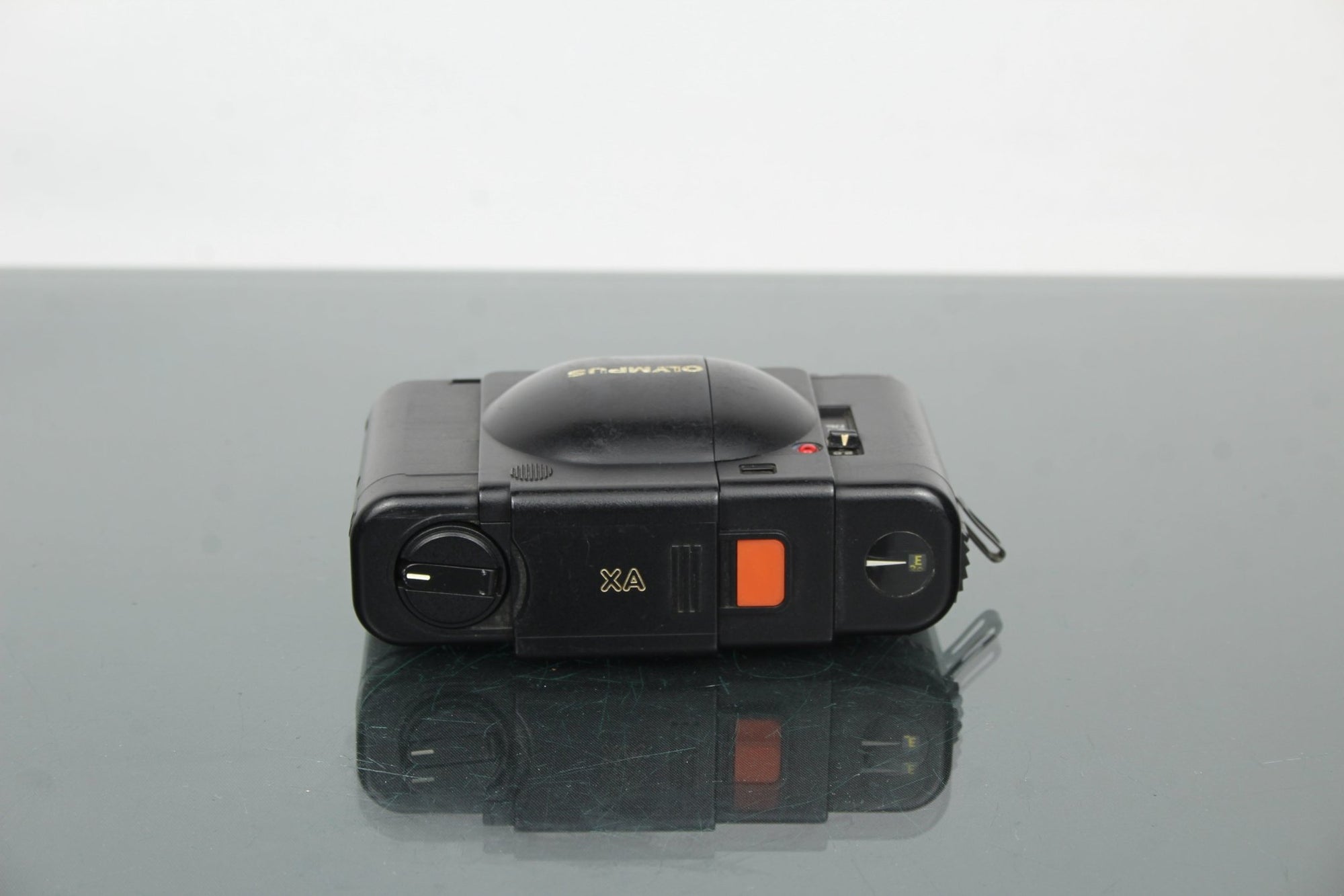 Olympus XA - Dutch|Thrift