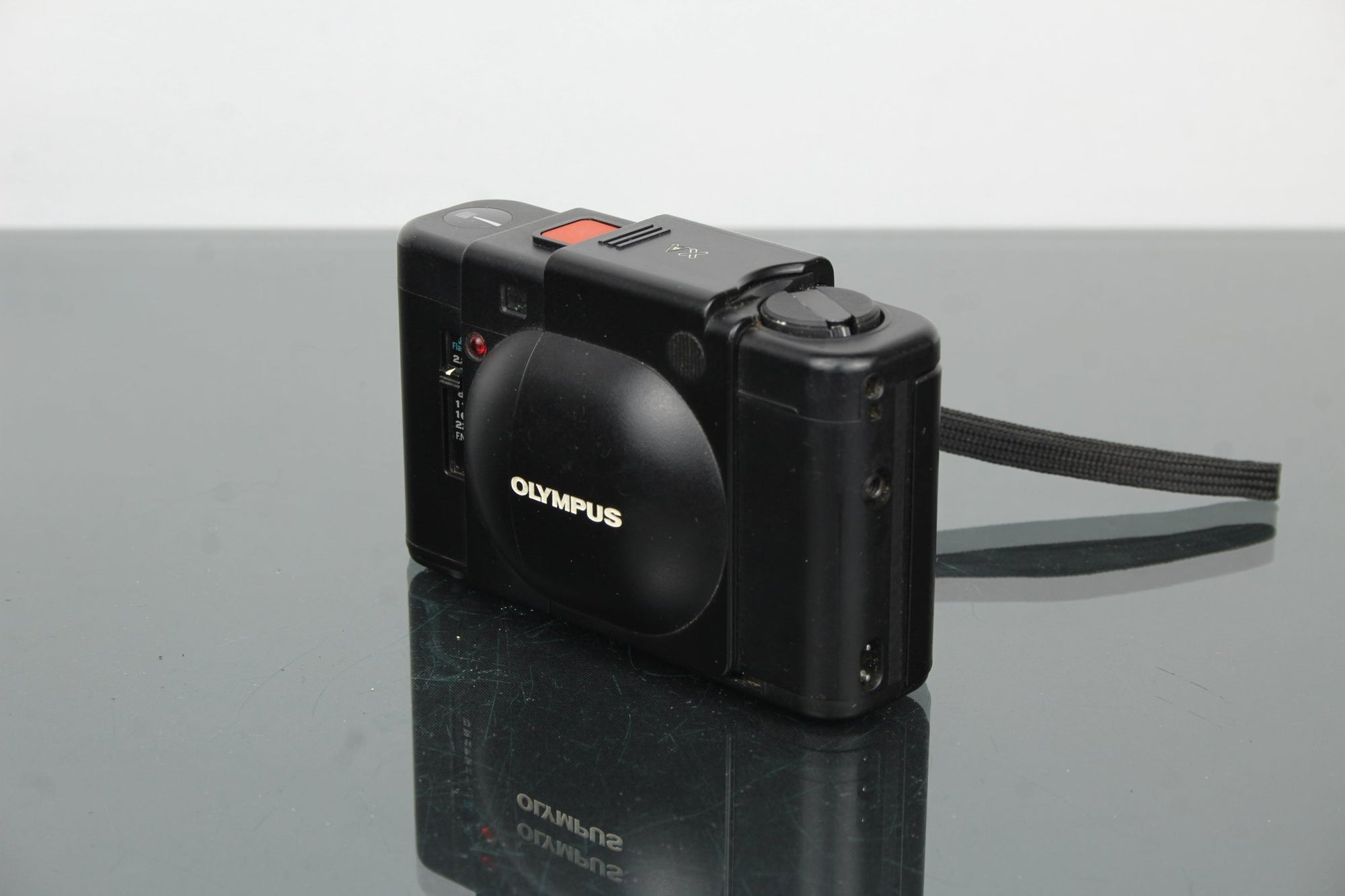 Olympus XA - Dutch|Thrift