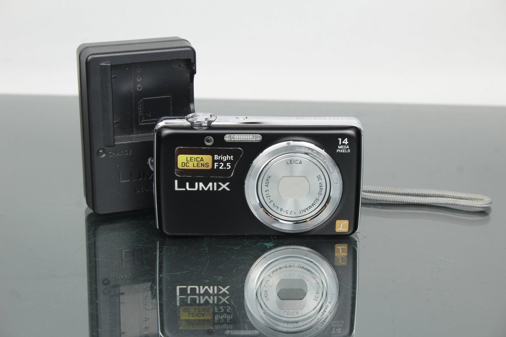 Panasonic Lumix DMC - FS40 - Dutch|Thrift