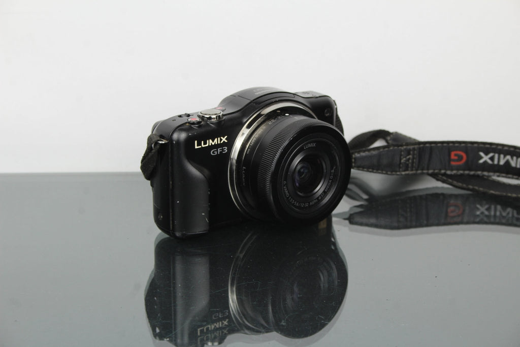 Panasonic Lumix DMC - Gf3 + Lens - Dutch|Thrift