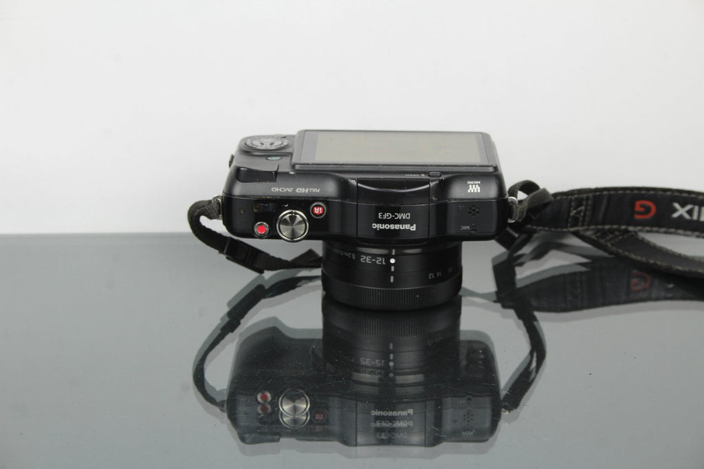 Panasonic Lumix DMC - Gf3 + Lens - Dutch|Thrift