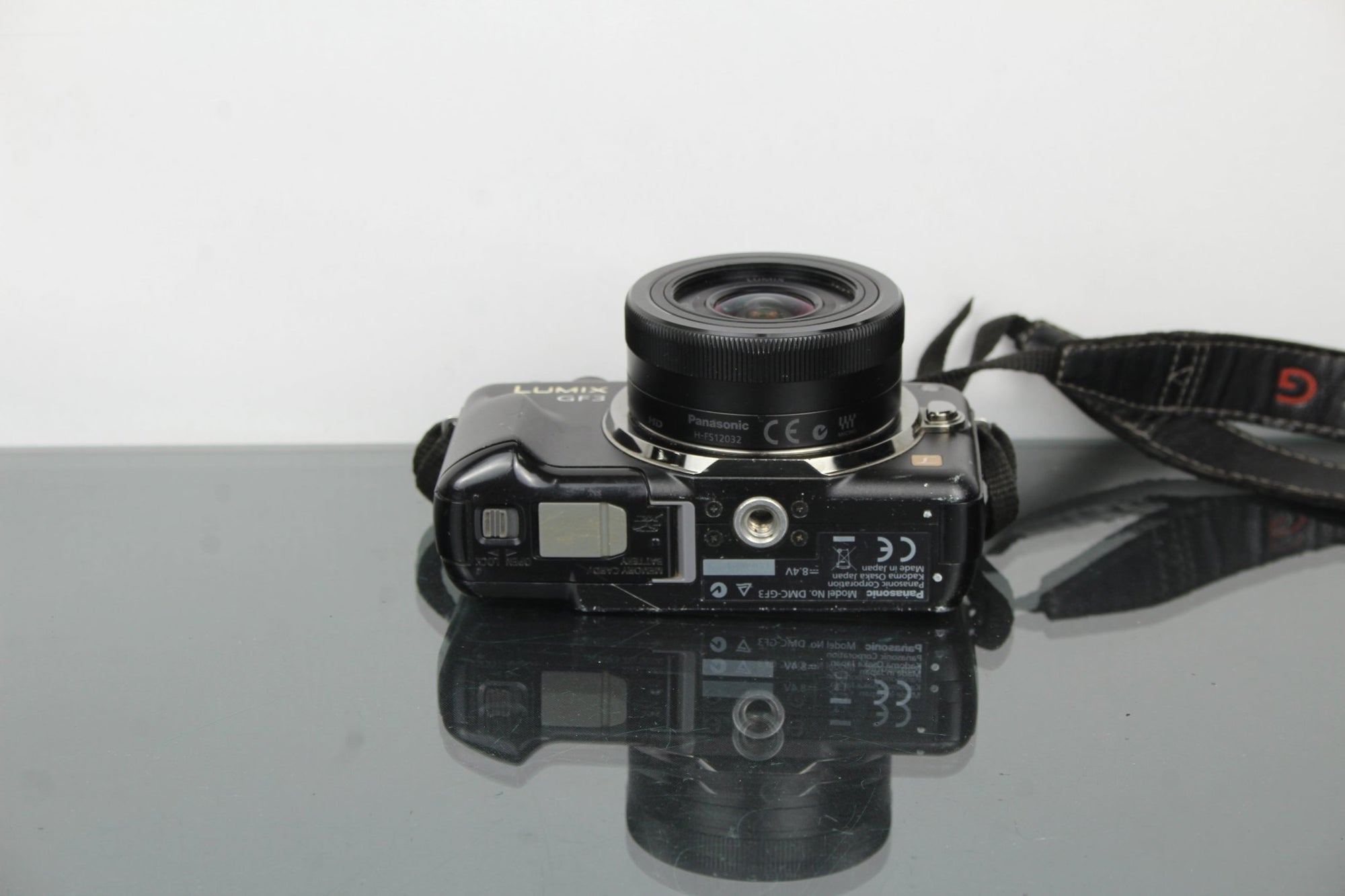 Panasonic Lumix DMC - Gf3 + Lens - Dutch|Thrift