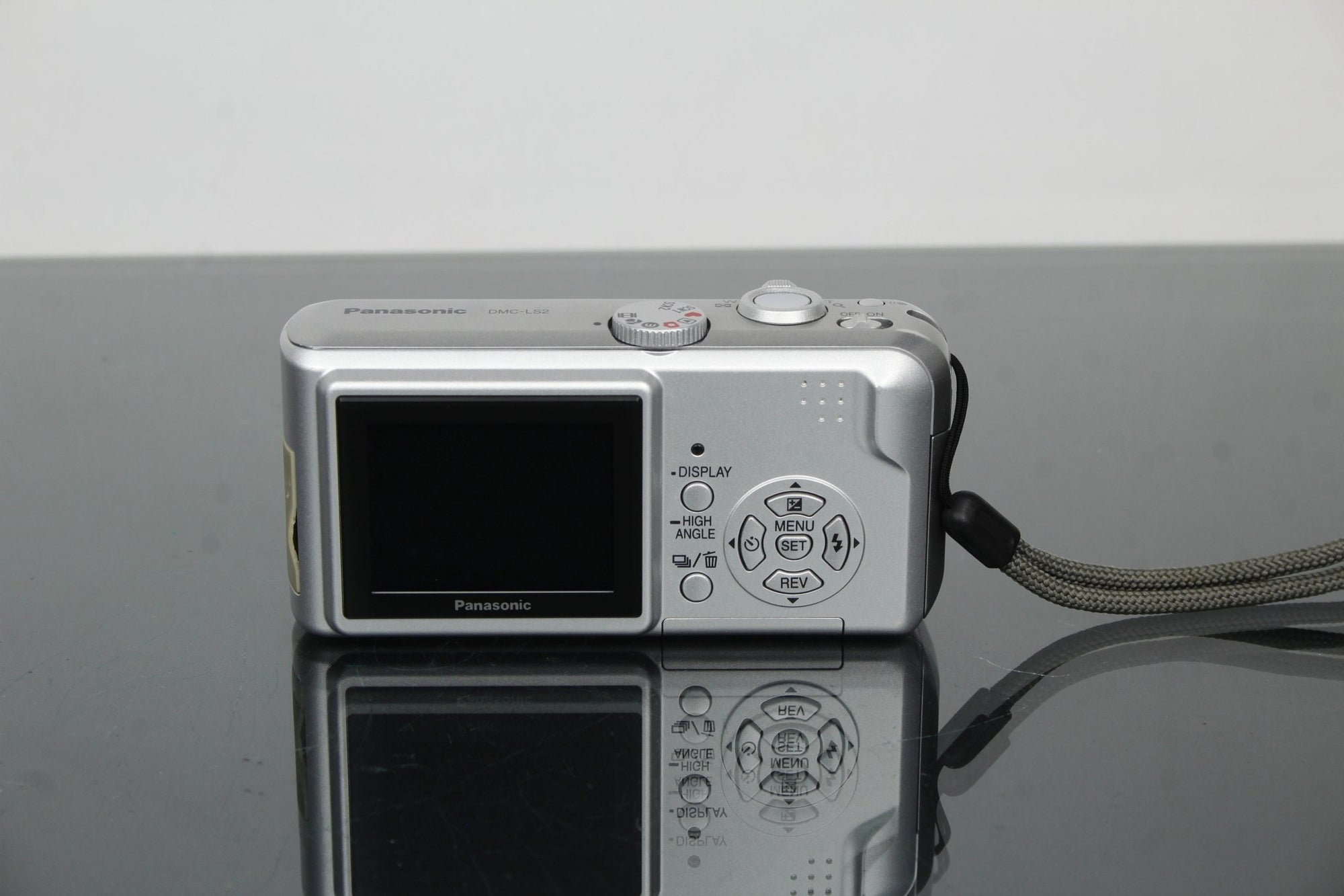 Panasonic Lumix DMC - LS2 - Dutch|Thrift