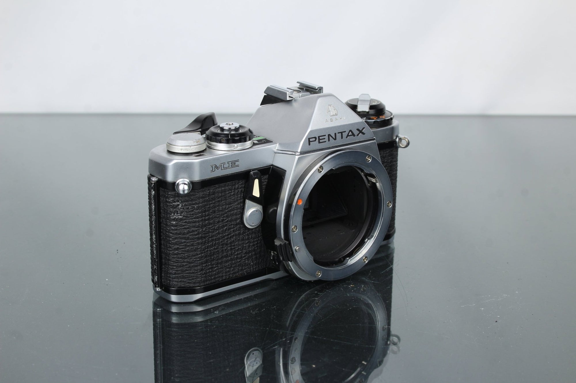 Pentax ME - Dutch|Thrift