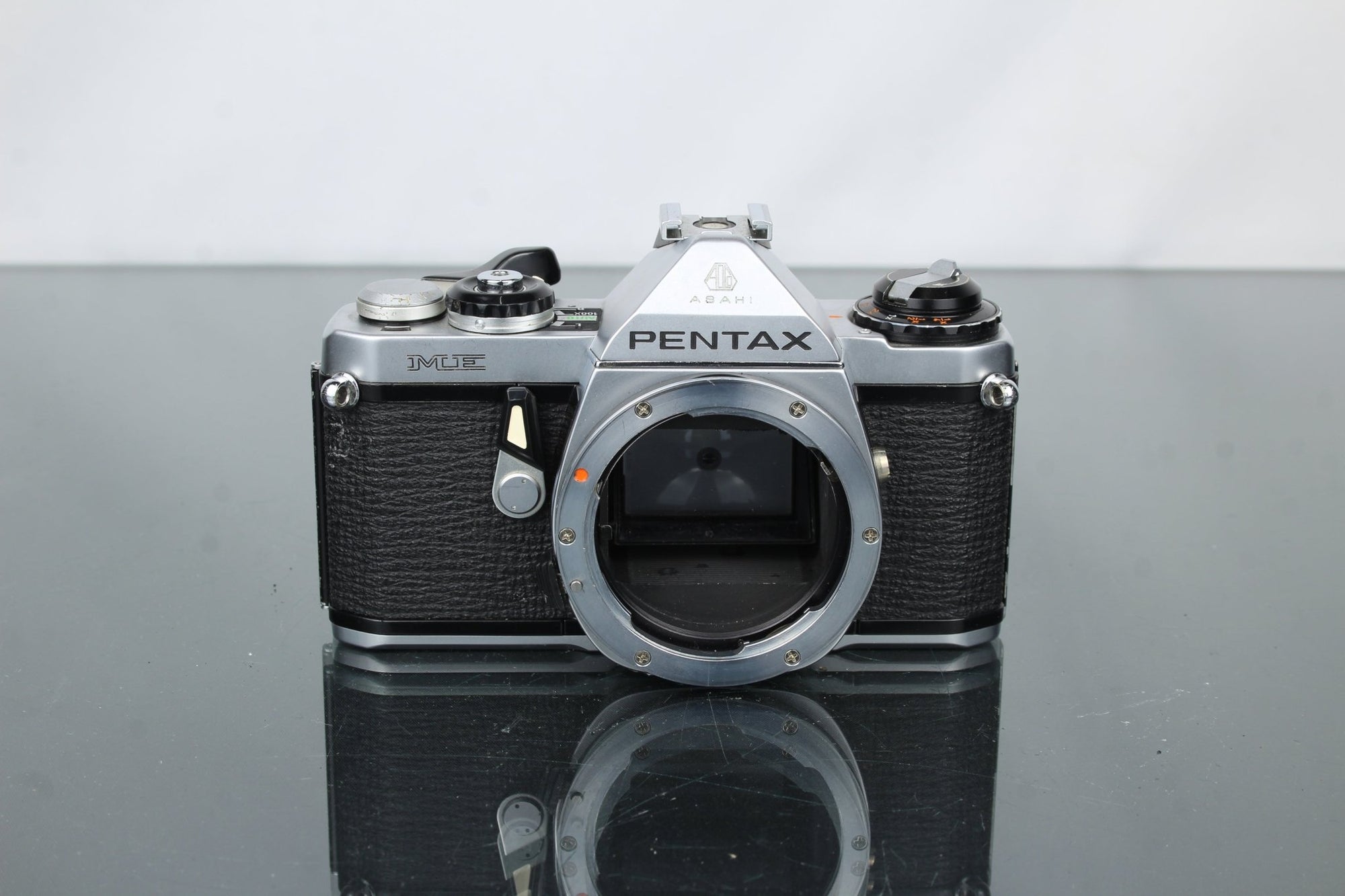 Pentax ME - Dutch|Thrift