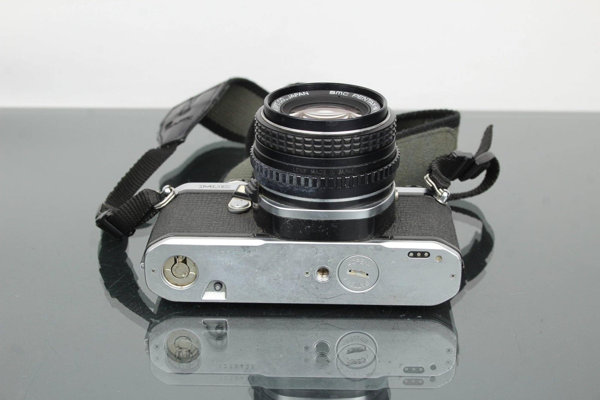 Pentax ME + Pentax - M 50mm 1.7 lens - Dutch|Thrift
