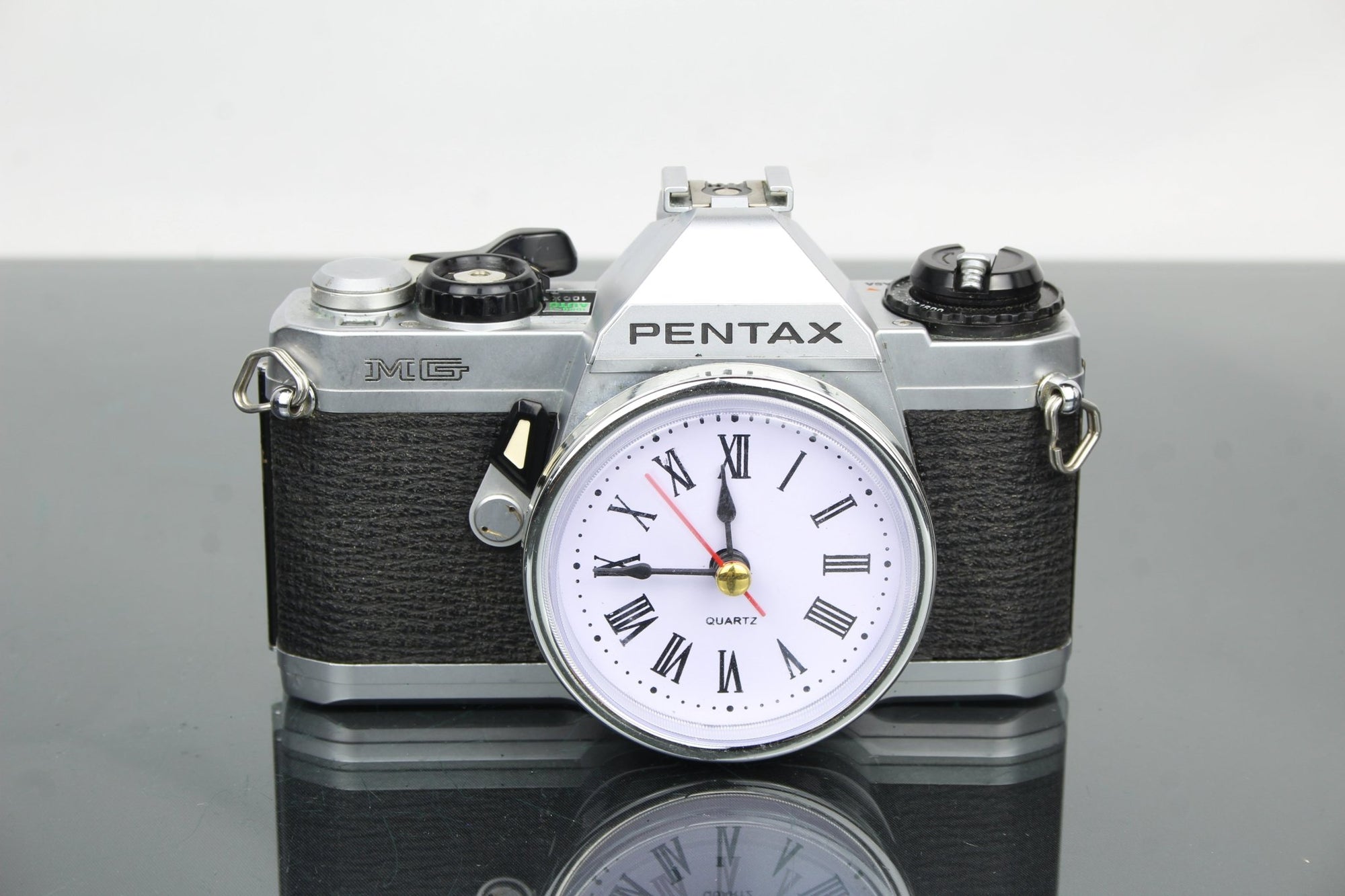 Pentax MG Custom made Clock - Dutch|Thrift