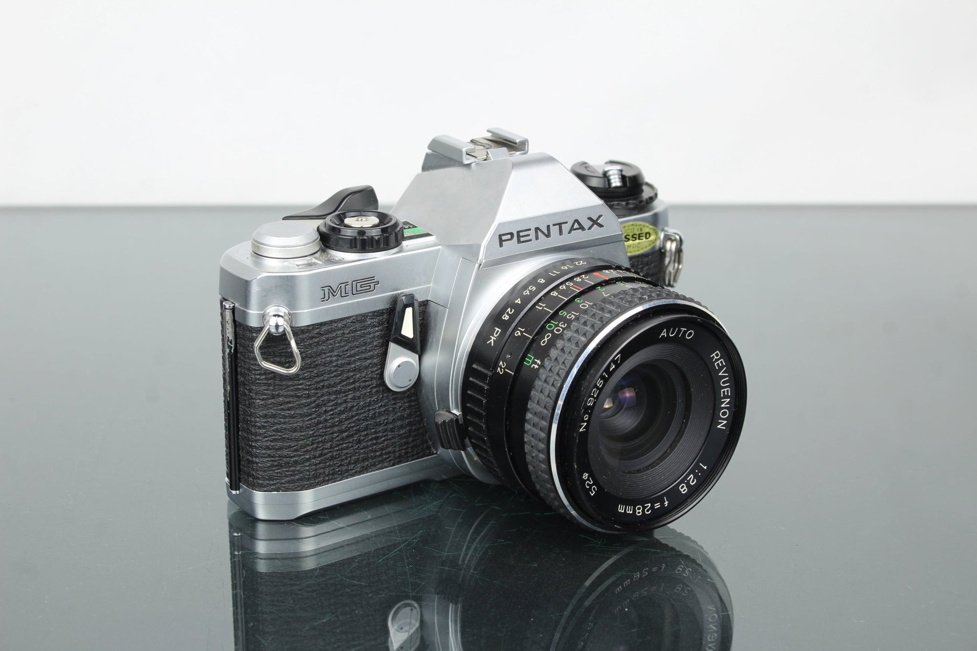 Pentax MG + Revuenon 1:2.8 28mm lens - Dutch|Thrift