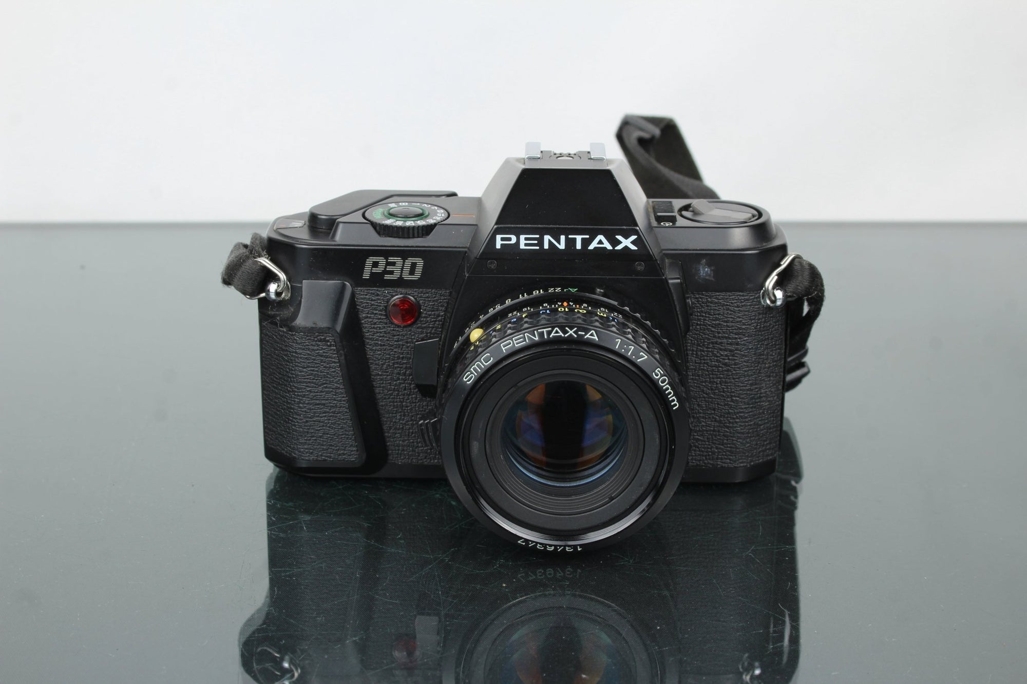 Pentax P30 + SMC Pentax - A 1:1.7 50mm lens - Dutch|Thrift