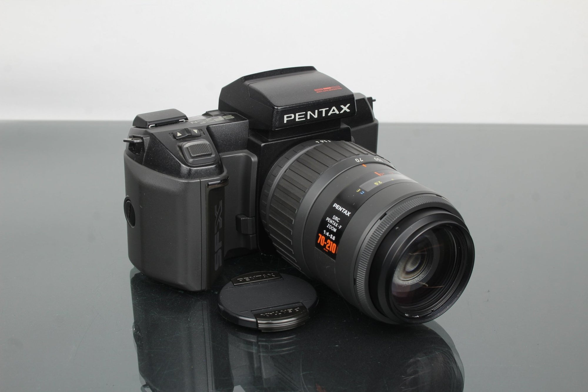 Pentax SFX N + SMC Pentax F Zoom 70 - 210mm f/4 - 5.6 lens - Dutch|Thrift
