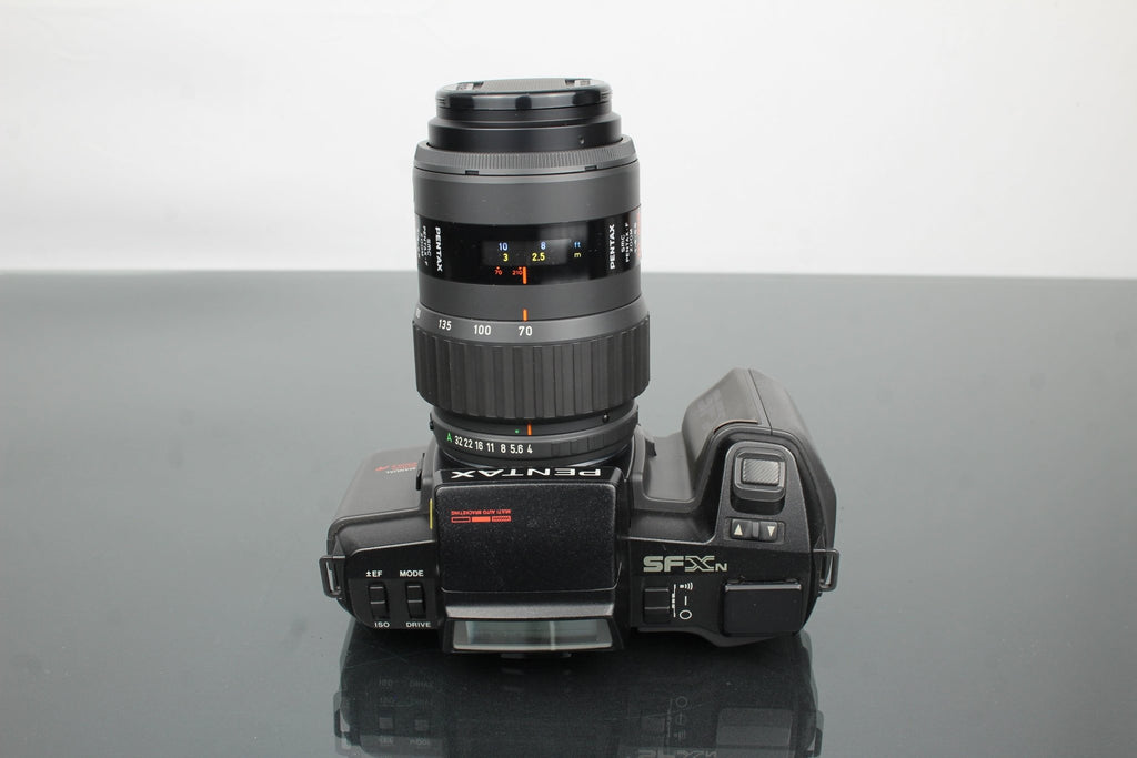 Pentax SFX N + SMC Pentax F Zoom 70 - 210mm f/4 - 5.6 lens - Dutch|Thrift
