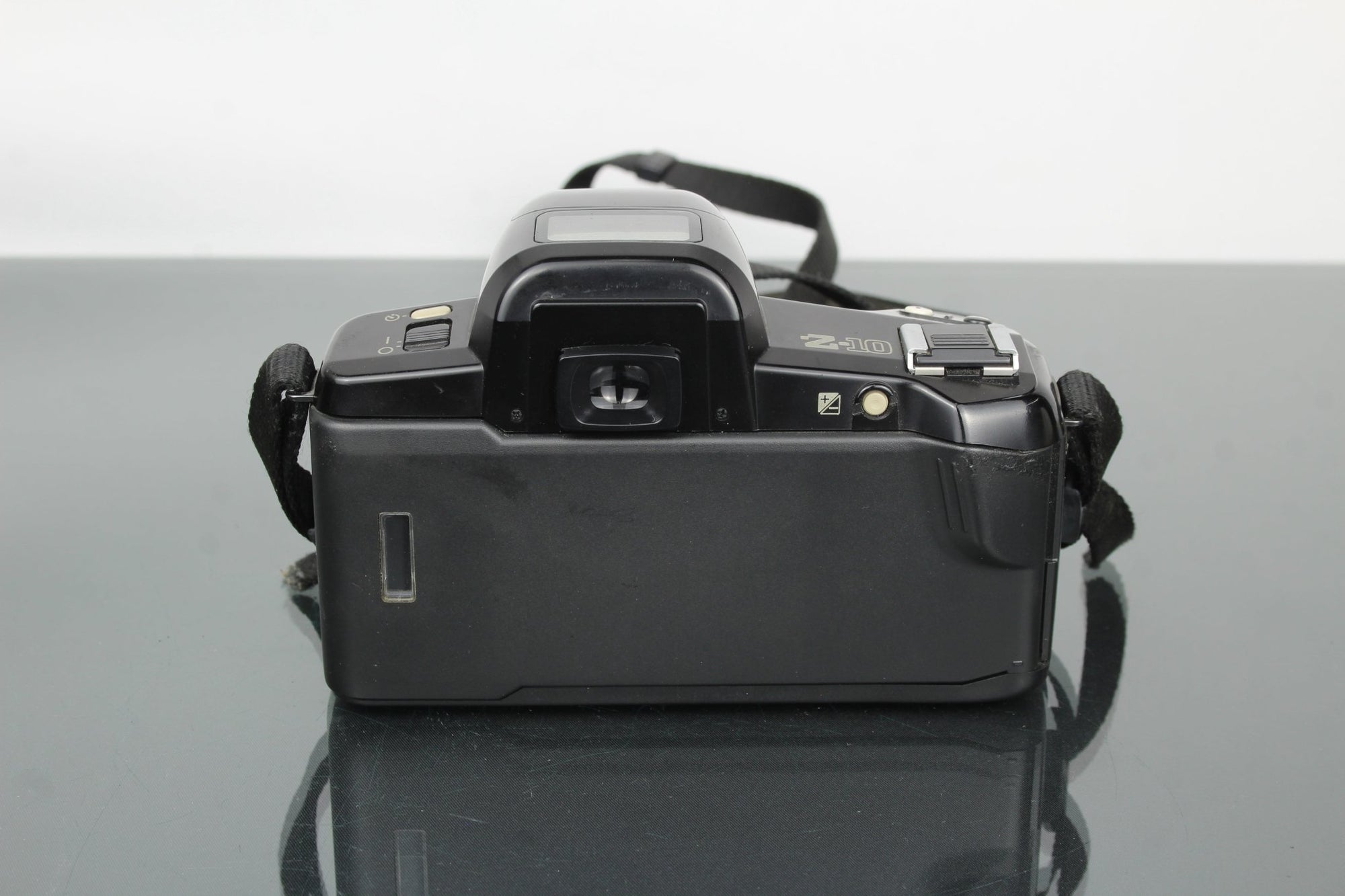 Pentax Z - 10 + 1:4 - 5.6 35 - 80mm lens - Dutch|Thrift