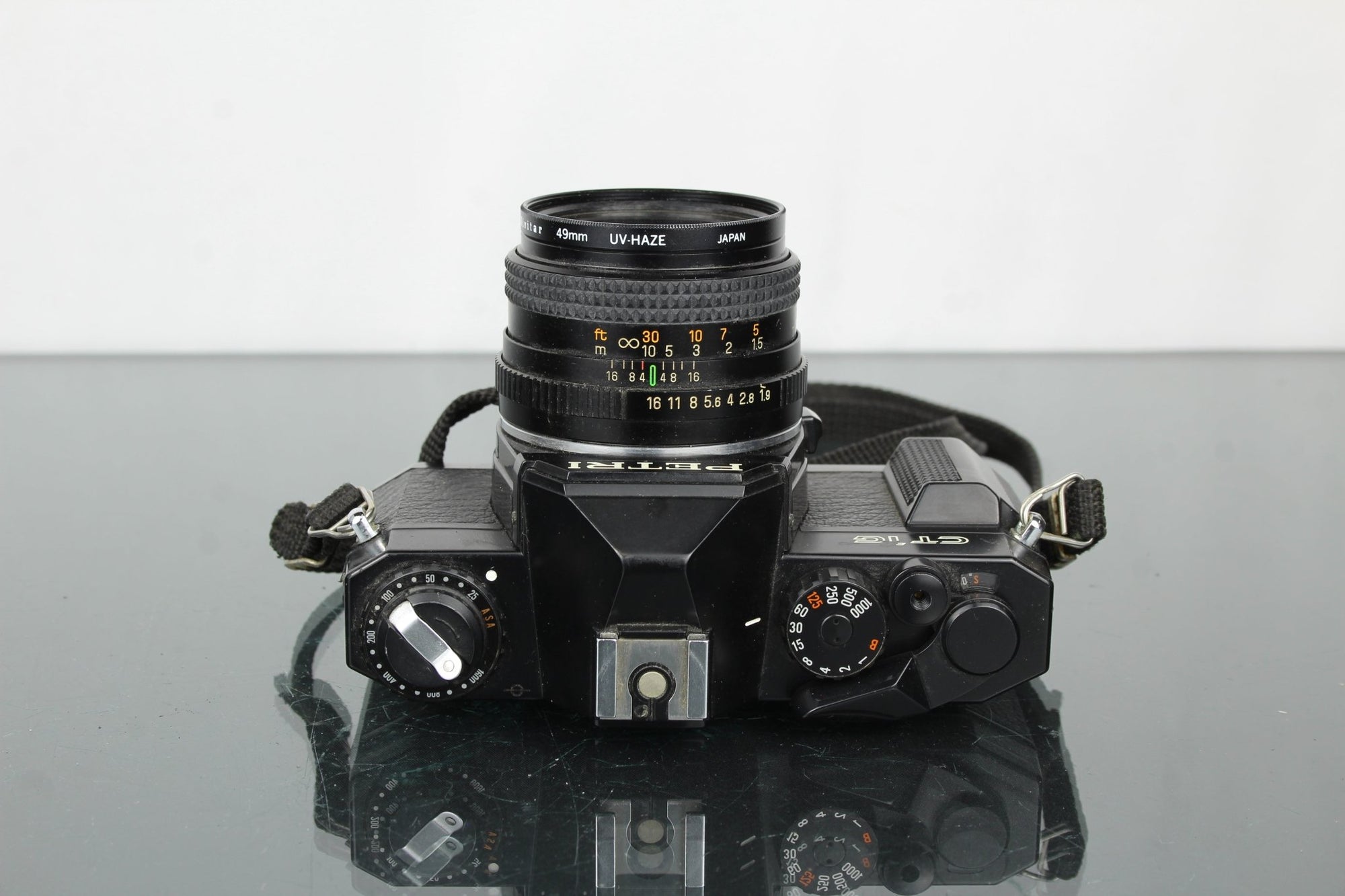 Petri CT TG + chinon 50mm 1:1.9 - Dutch|Thrift