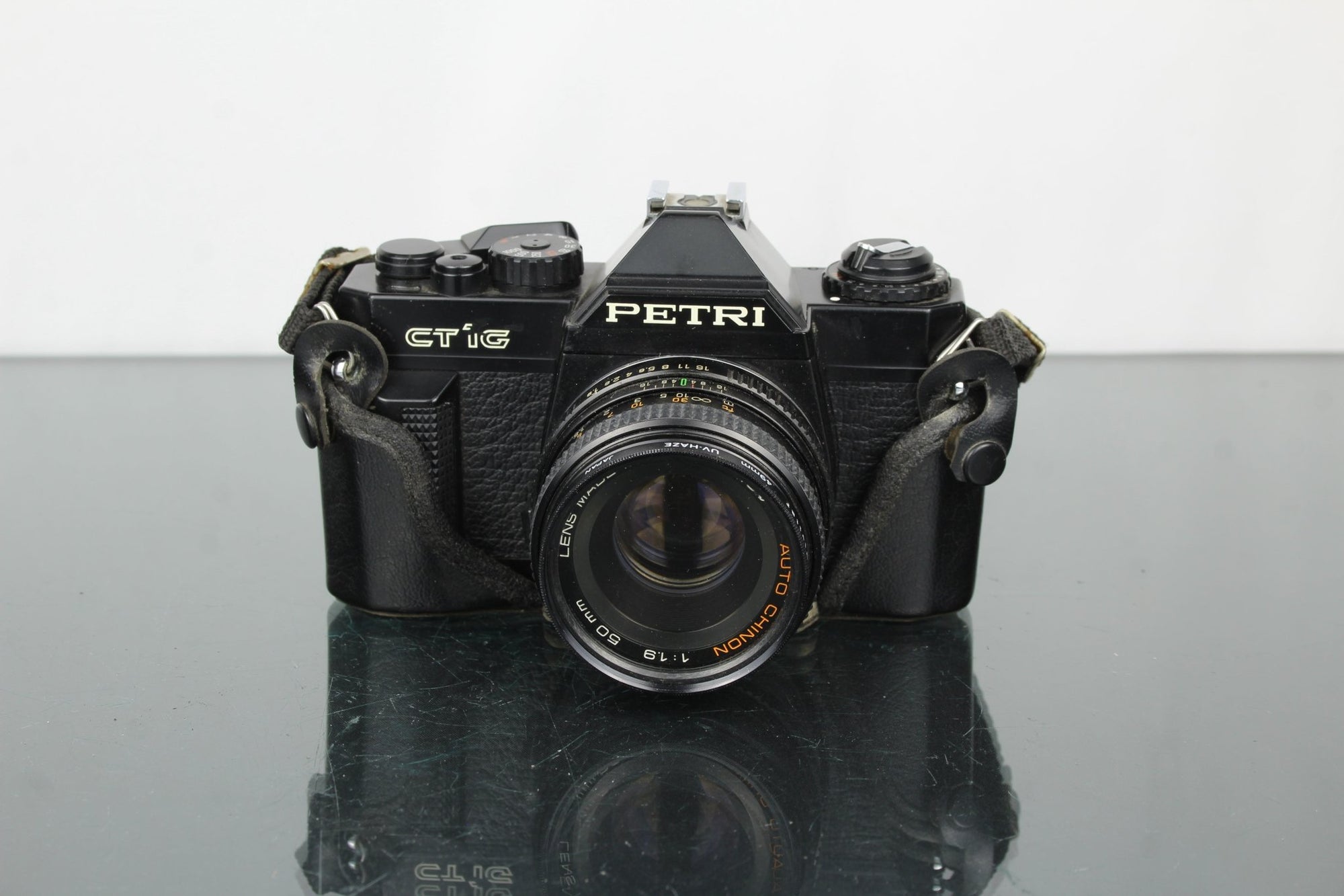 Petri CT TG + chinon 50mm 1:1.9 - Dutch|Thrift