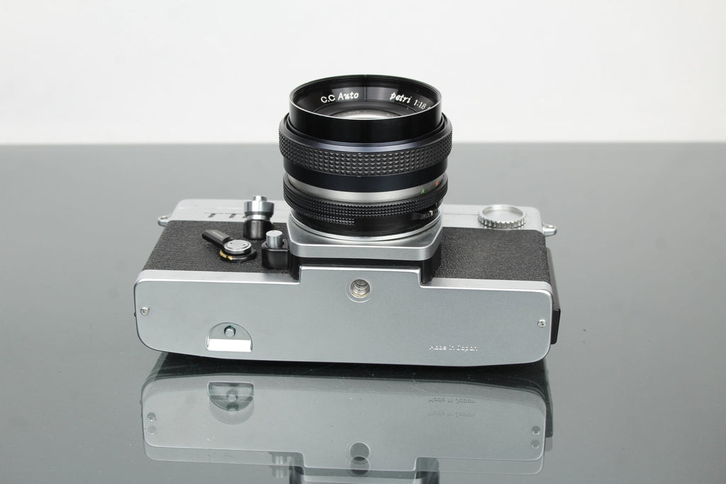 Petri TTL + 55mm 1.8 Petri lens - Dutch|Thrift