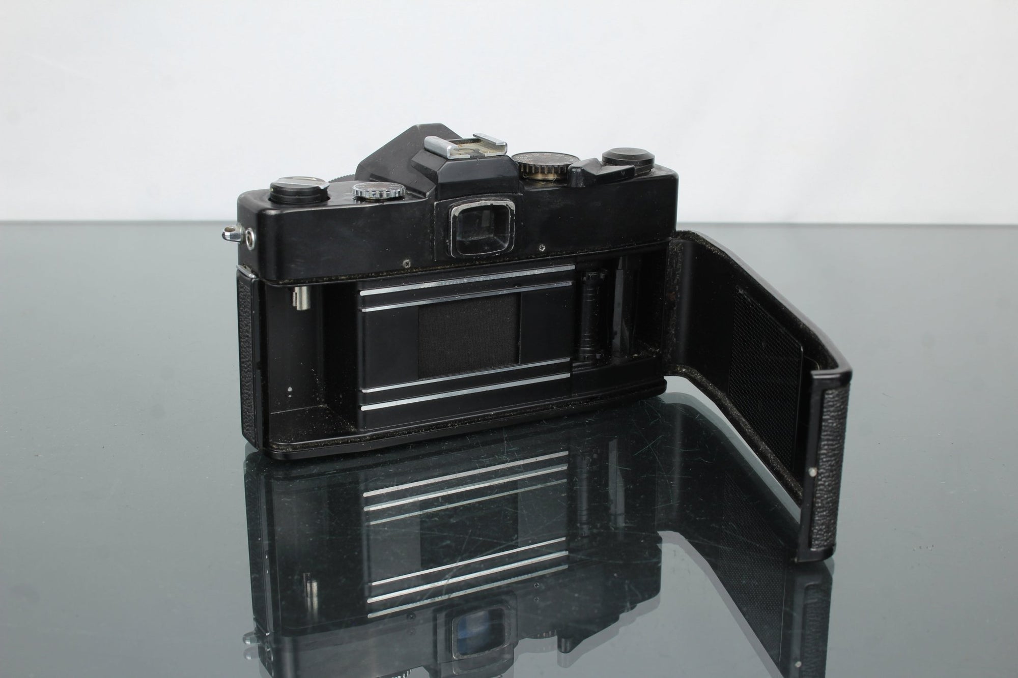 Petri TTL + Tamron 35mm 1:2.8 - Dutch|Thrift