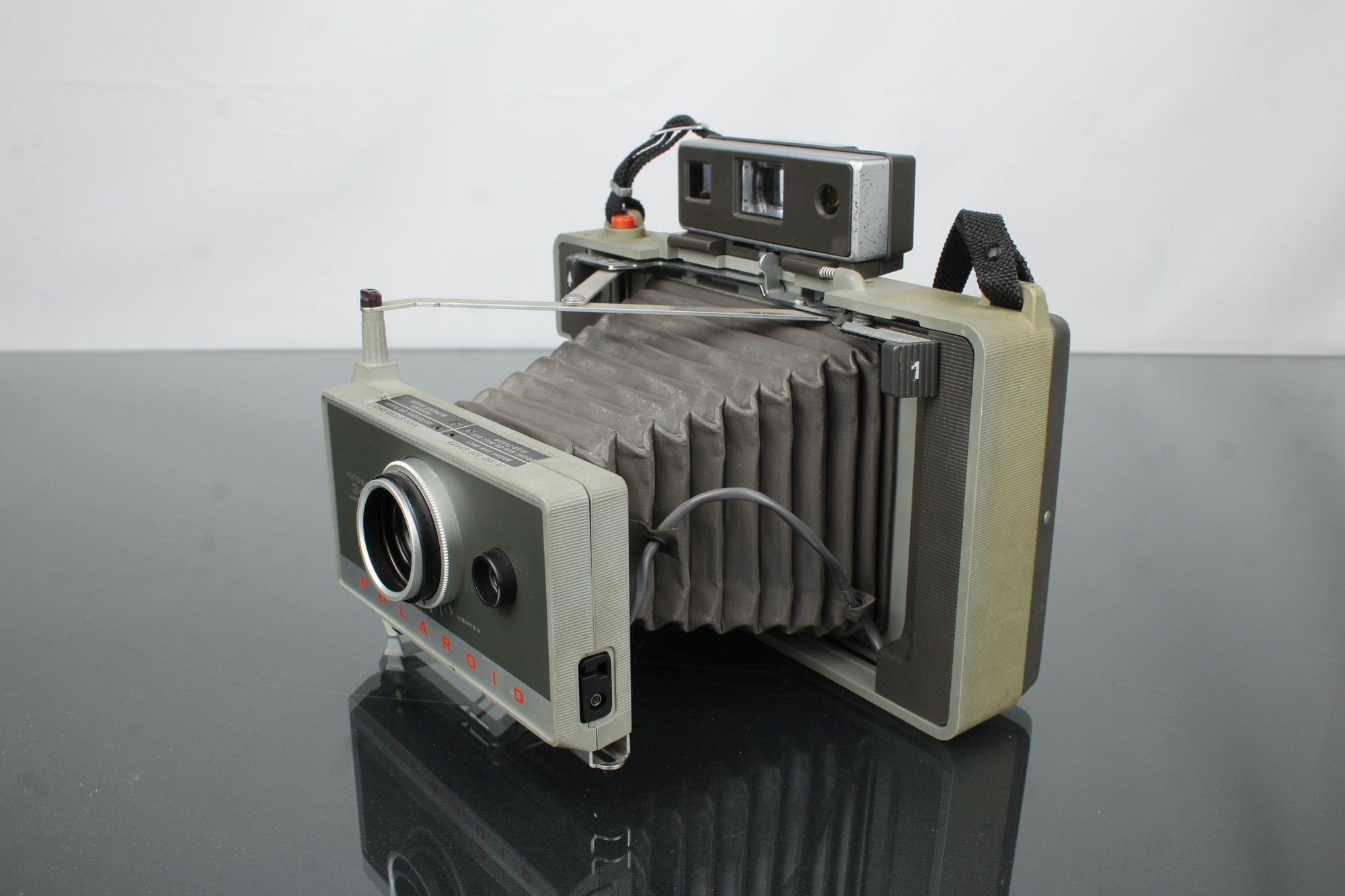 Polaroid Automatic 340 Land - Dutch|Thrift