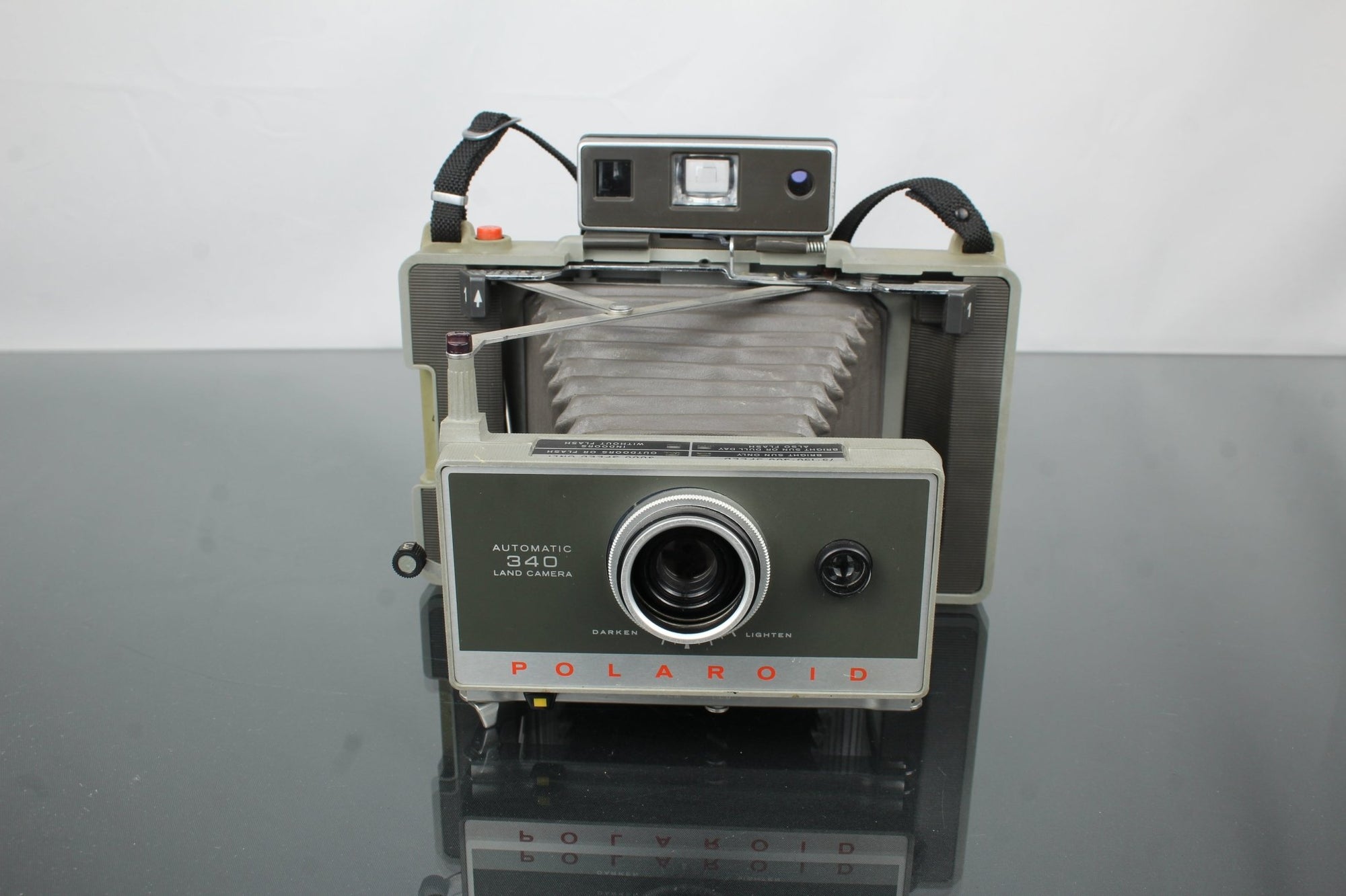 Polaroid Automatic 340 Land - Dutch|Thrift
