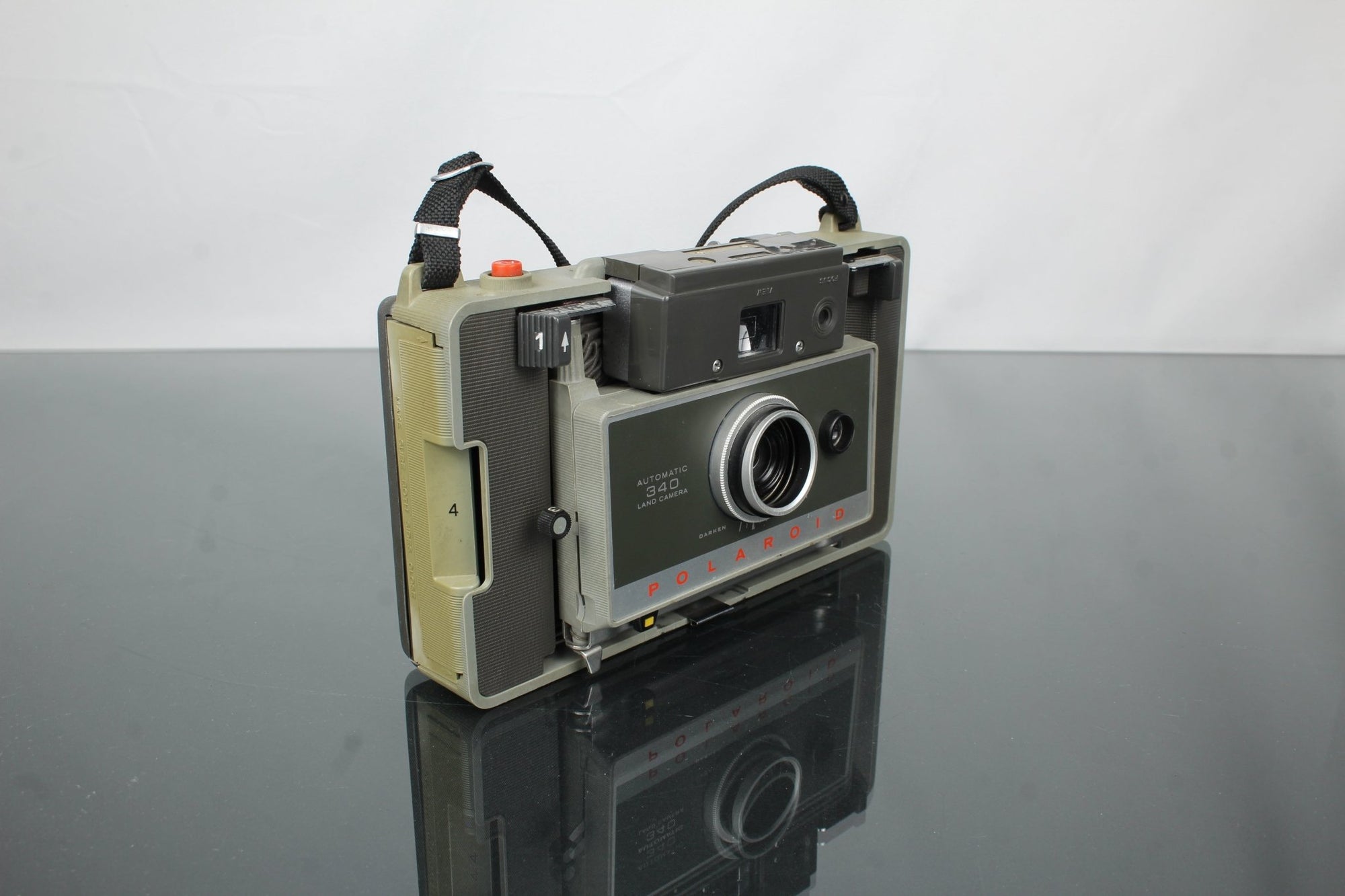 Polaroid Automatic 340 Land - Dutch|Thrift