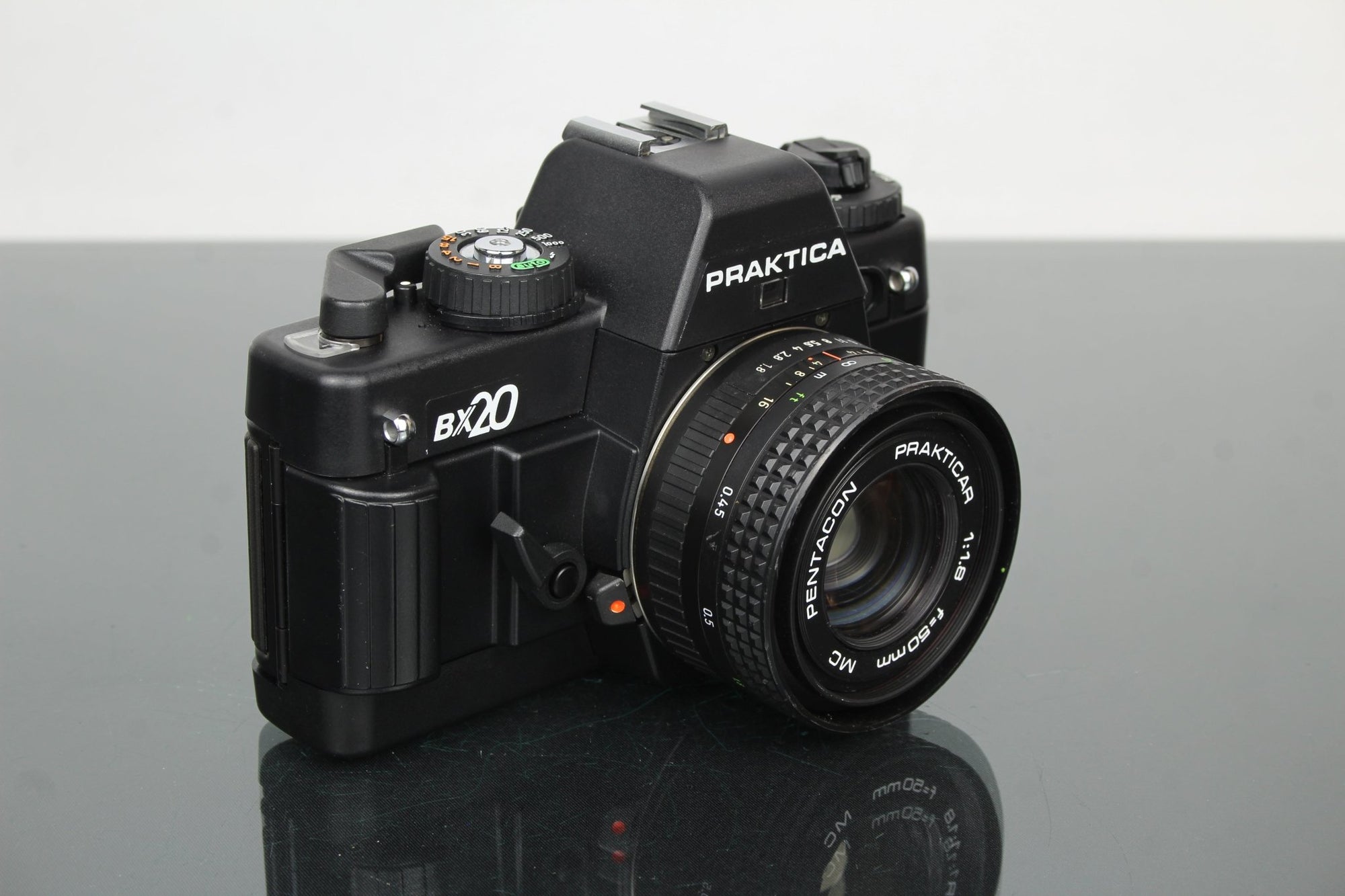 Practica BX20 + Pentacon Praktica 50mm 1.8 lens - Dutch|Thrift