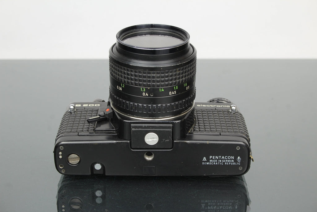 Praktica B200 electronic + Prakticar 50mm 1.8 lens - Dutch|Thrift