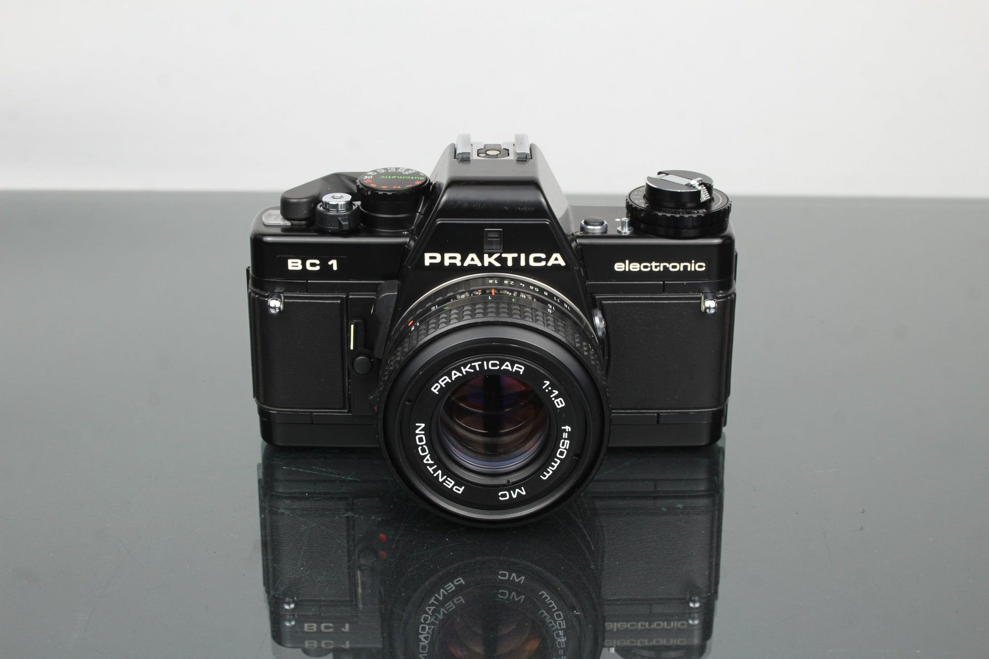 Praktica BC 1 + Prakticar 50mm 1.8 lens - Dutch|Thrift