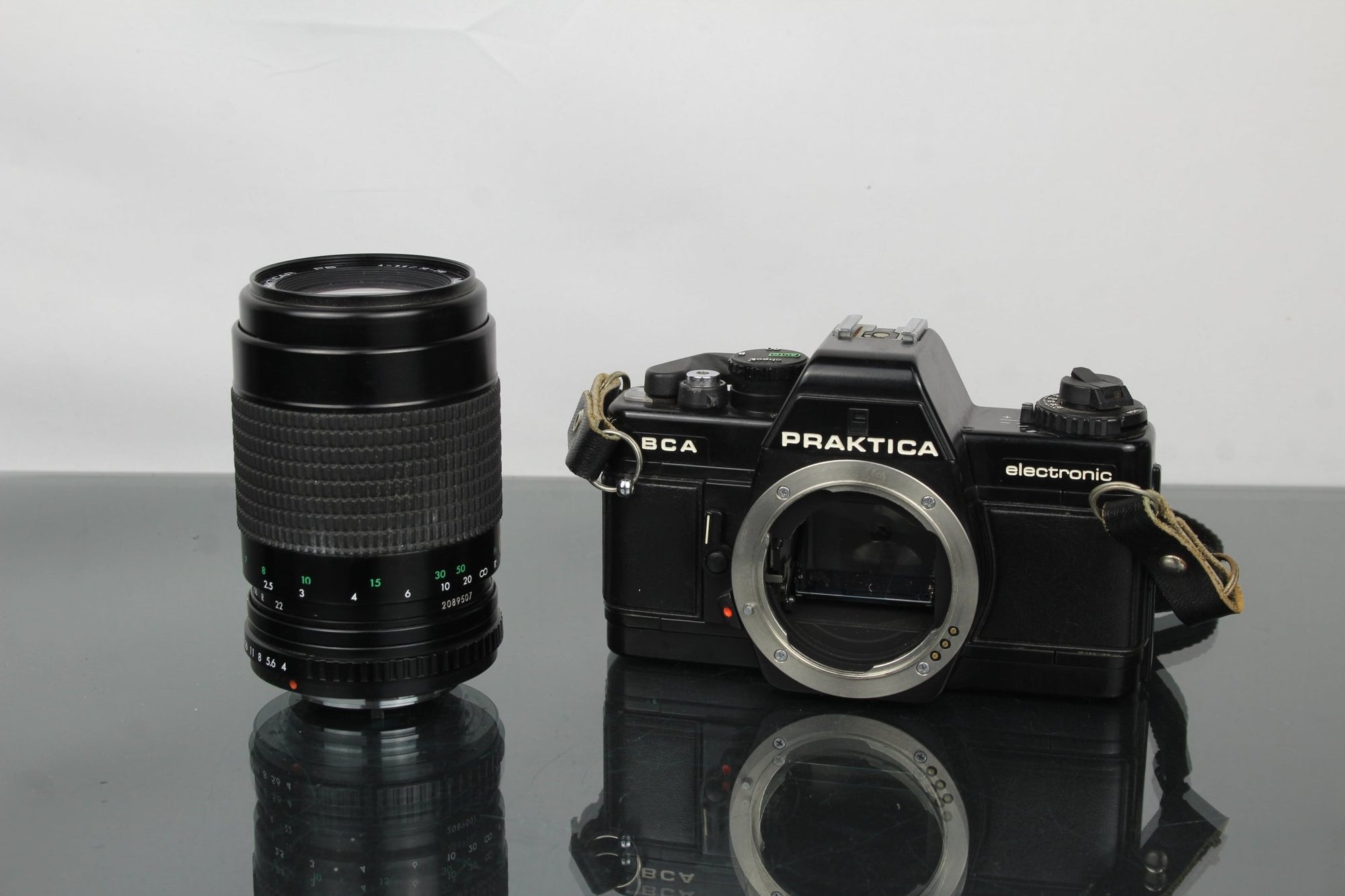 Praktica BCA + MC Pentacon Practicar PB 4 - 5.6 / 70 - 210 mm - Dutch|Thrift