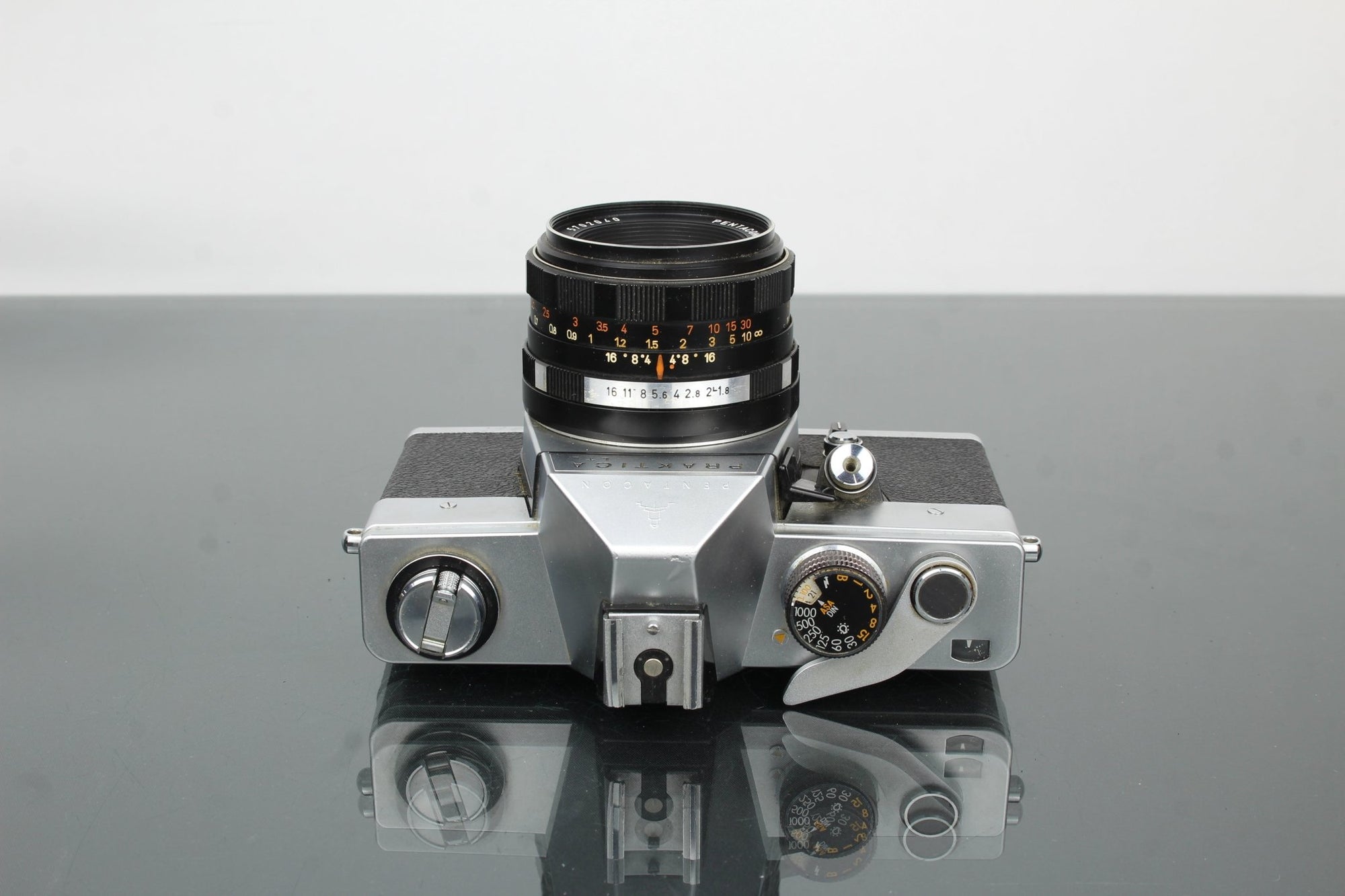 Praktica LTL + Pentacon 1.8/50 Lens - Dutch|Thrift