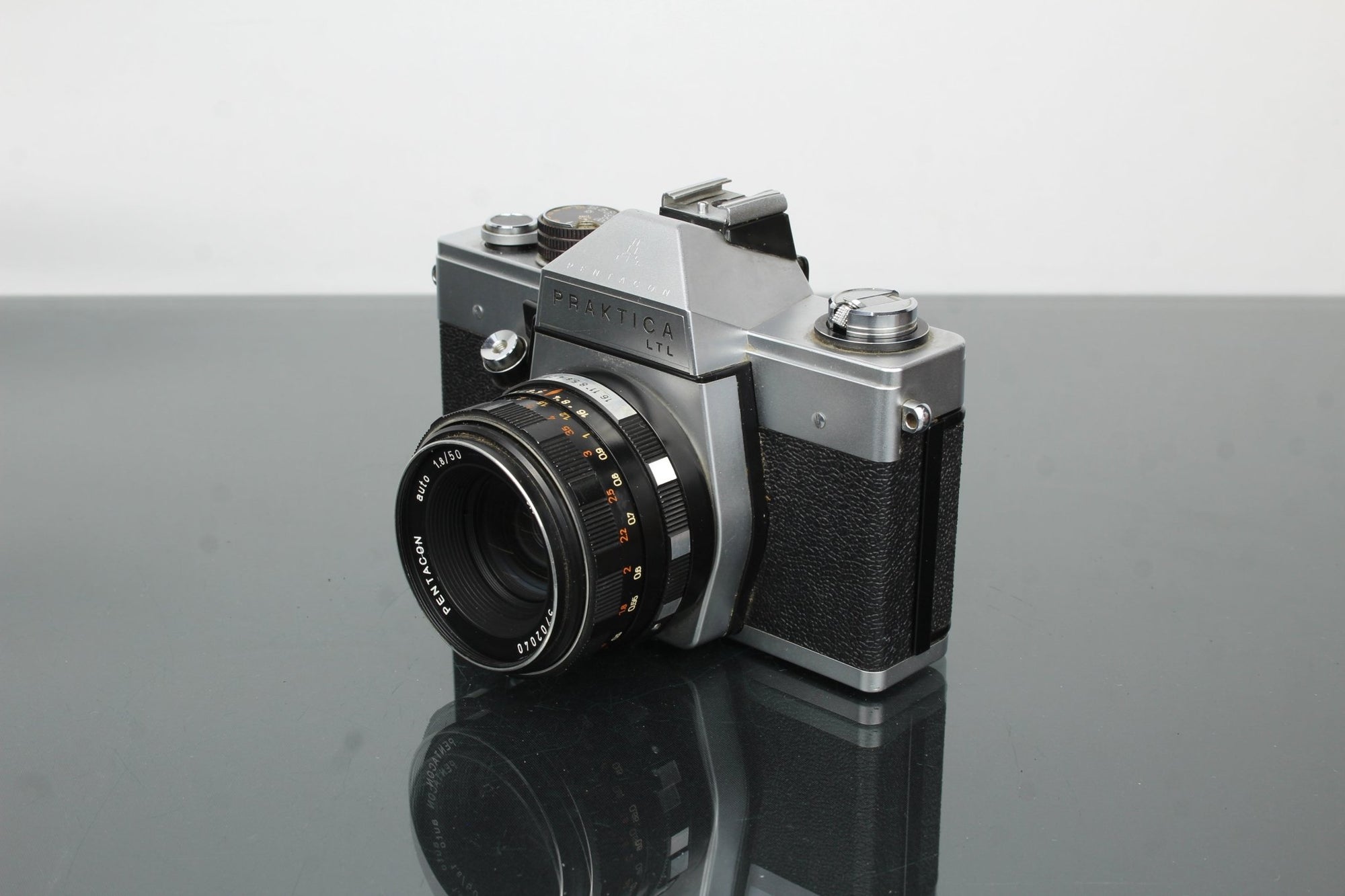 Praktica LTL + Pentacon 1.8/50 Lens - Dutch|Thrift