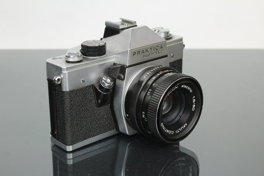Praktica super TL2 + Pentacon electric 50mm 1.8 M42 lens - Dutch|Thrift