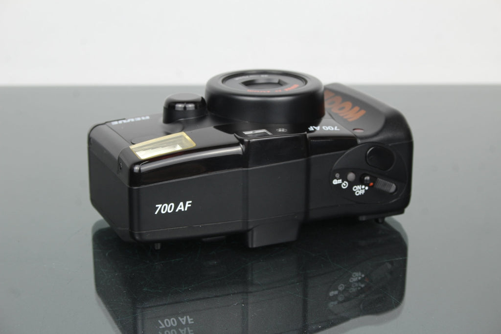 Revue 700 AF Zoom - Dutch|Thrift