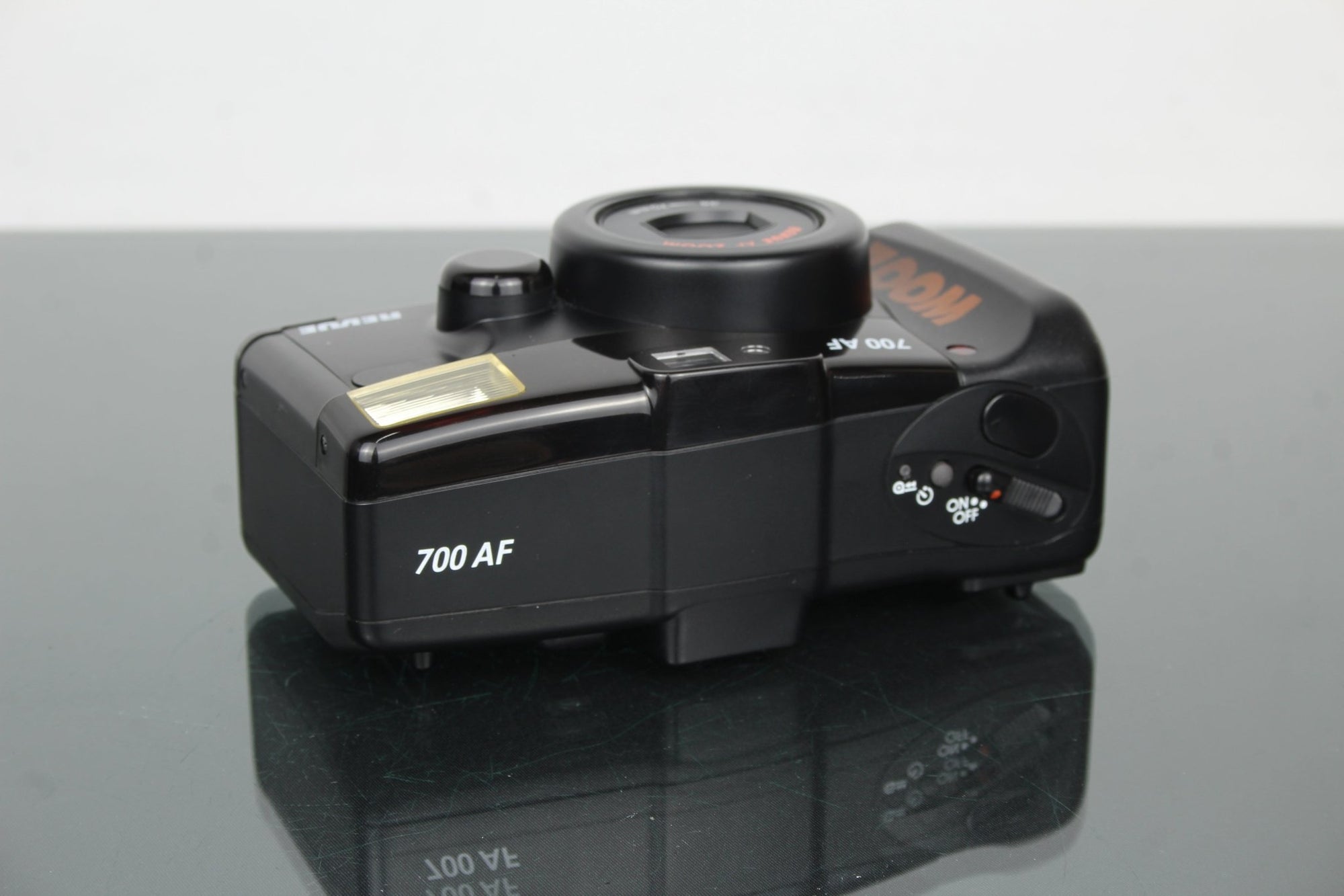 Revue 700 AF Zoom - Dutch|Thrift