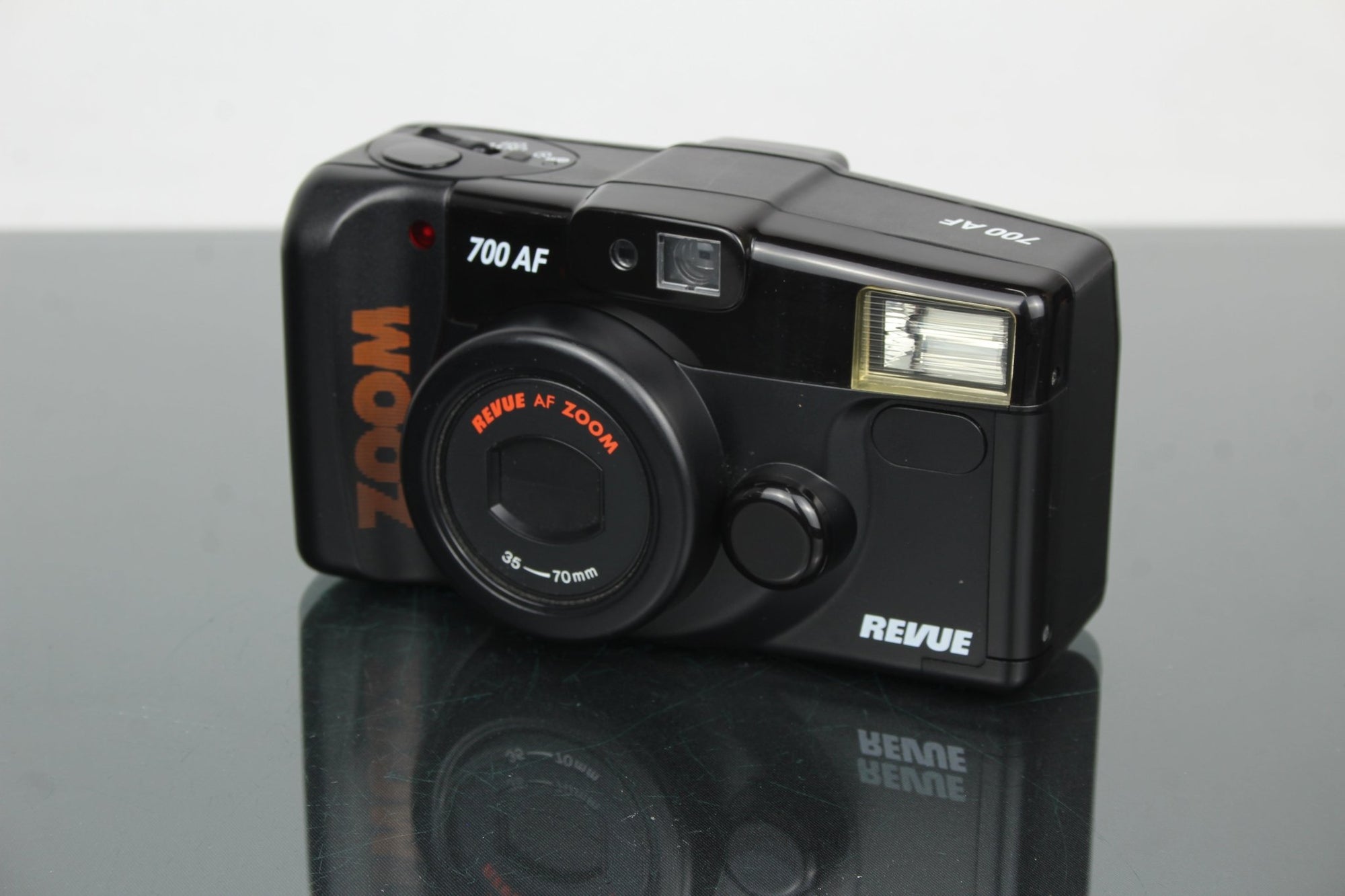 Revue 700 AF Zoom - Dutch|Thrift